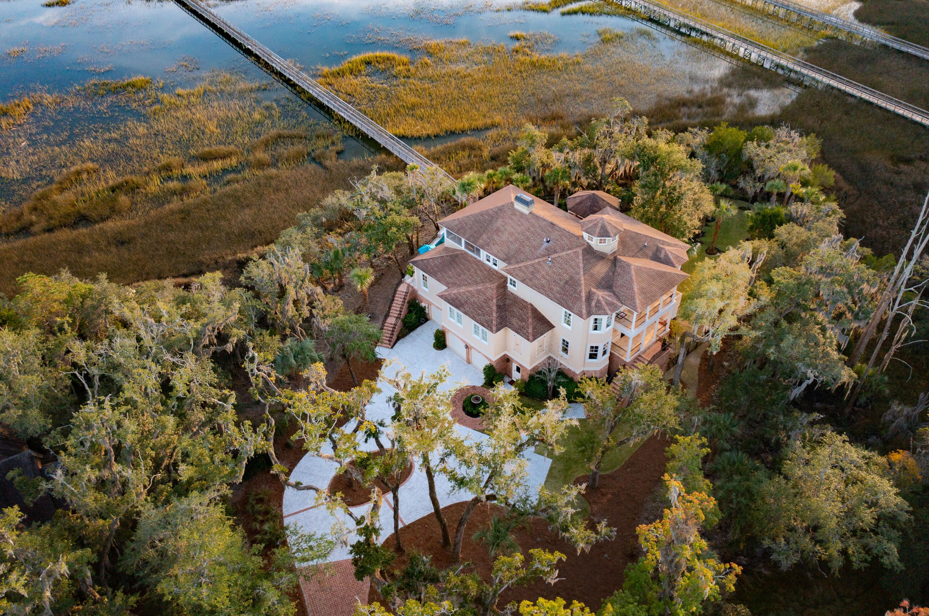 101 White Salt Ln, Charleston, SC 29492-8082