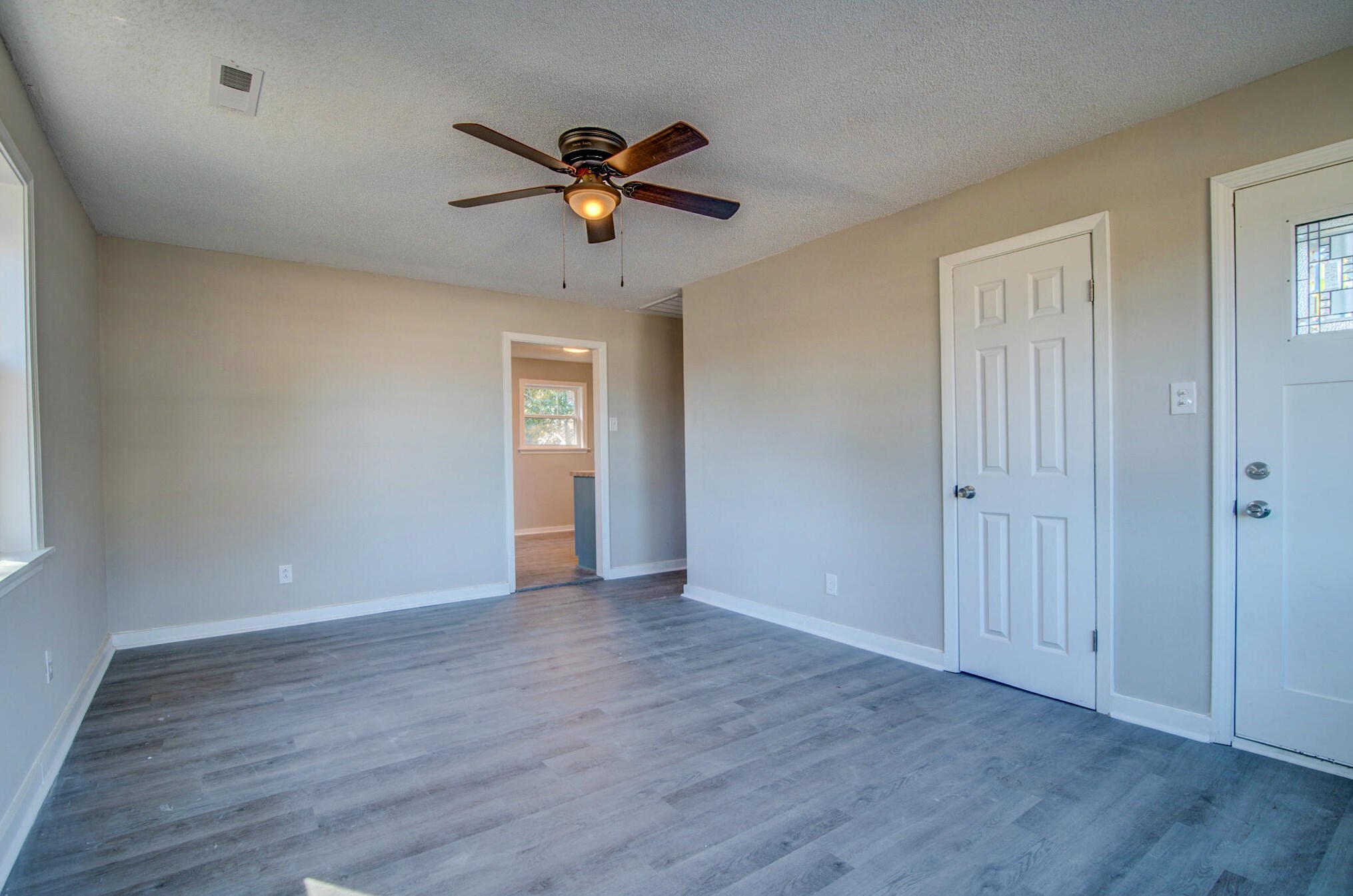 202 Wall St, Moncks Corner, SC 29461-3643
