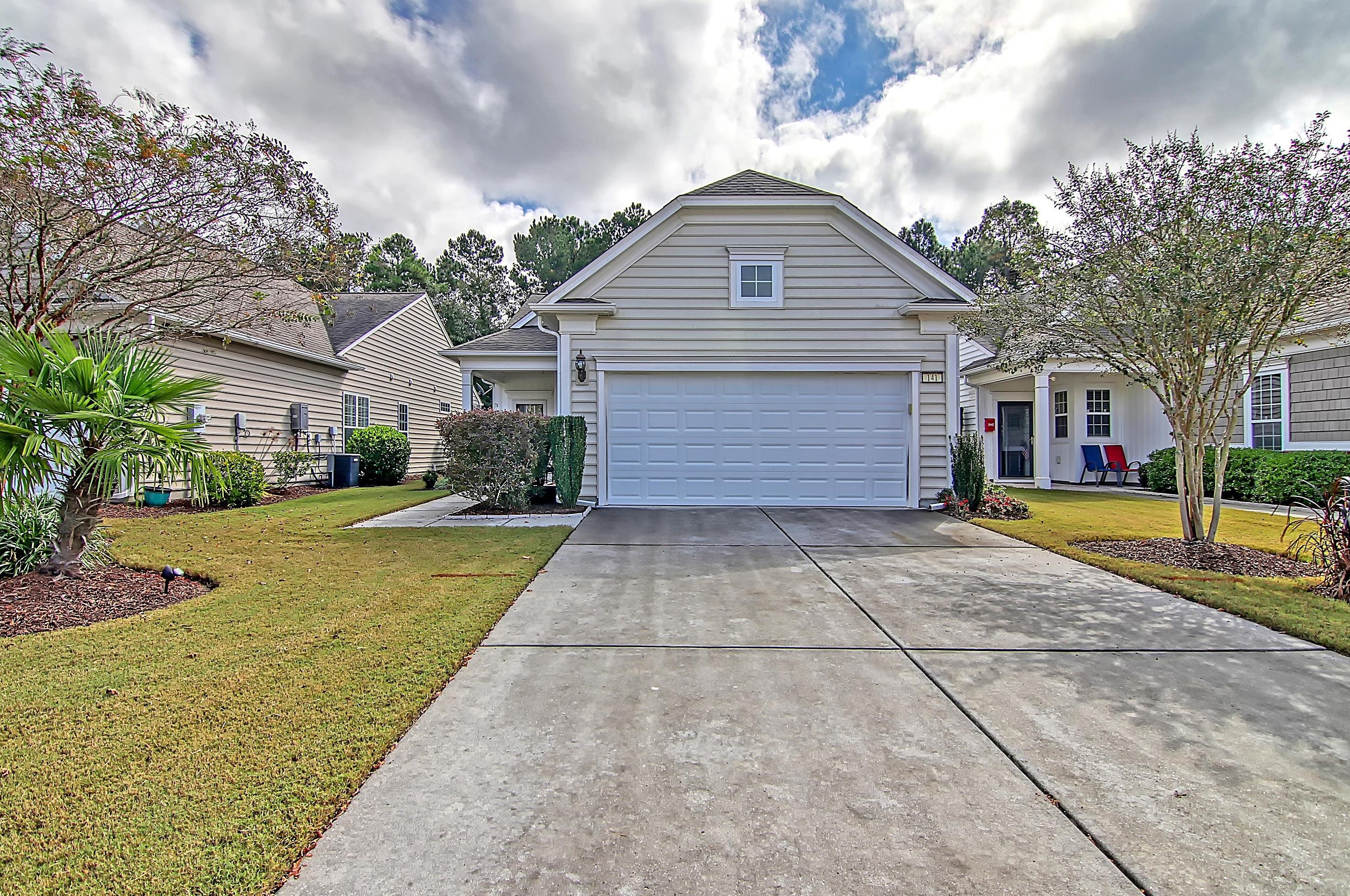 141 Sea Lavender Ln, Summerville, SC 29483-5390