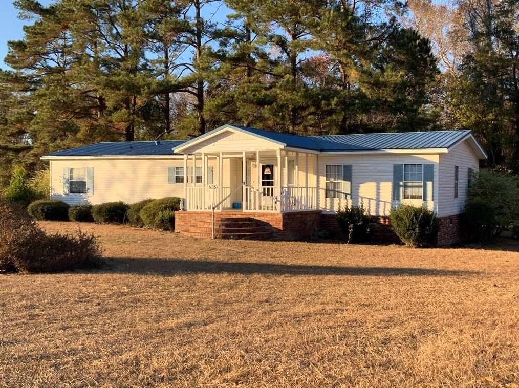 1135 Periwinkle St, St Paul, SC 29148