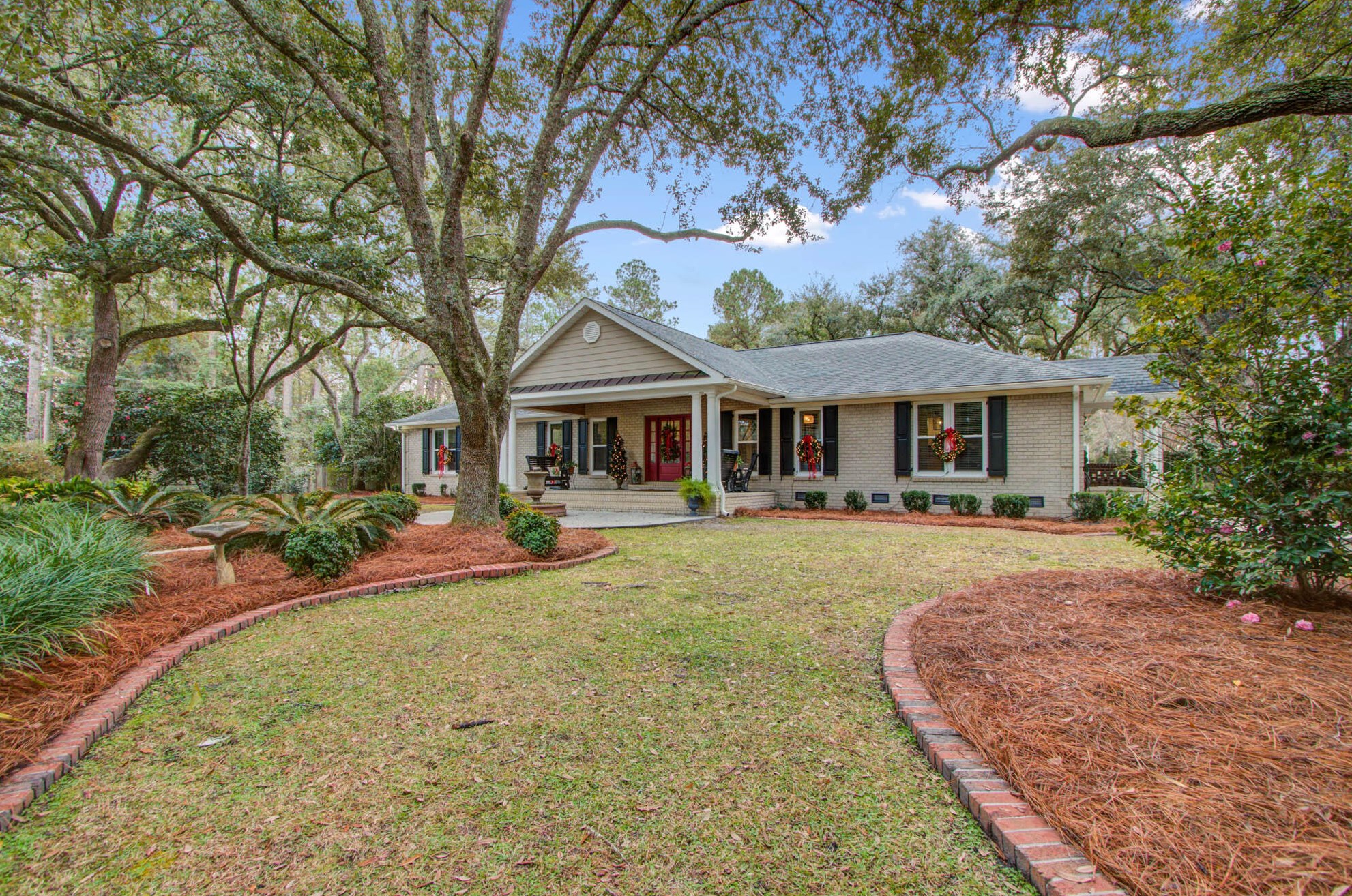 100 Fairway Dr, Summerville, SC 29483-3514