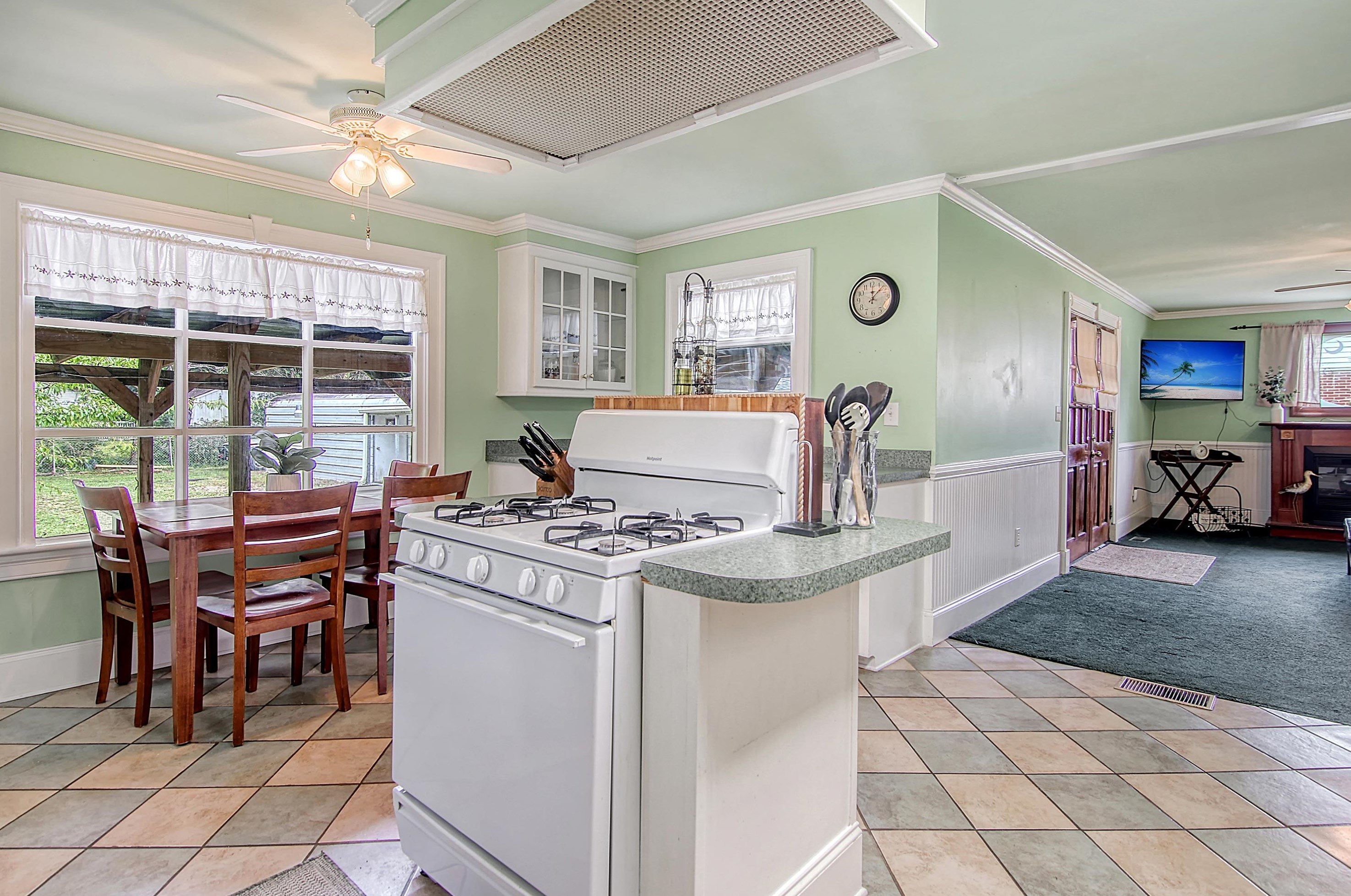 2555 Church Crk Dr, Charleston SC 29414-6407 exterior