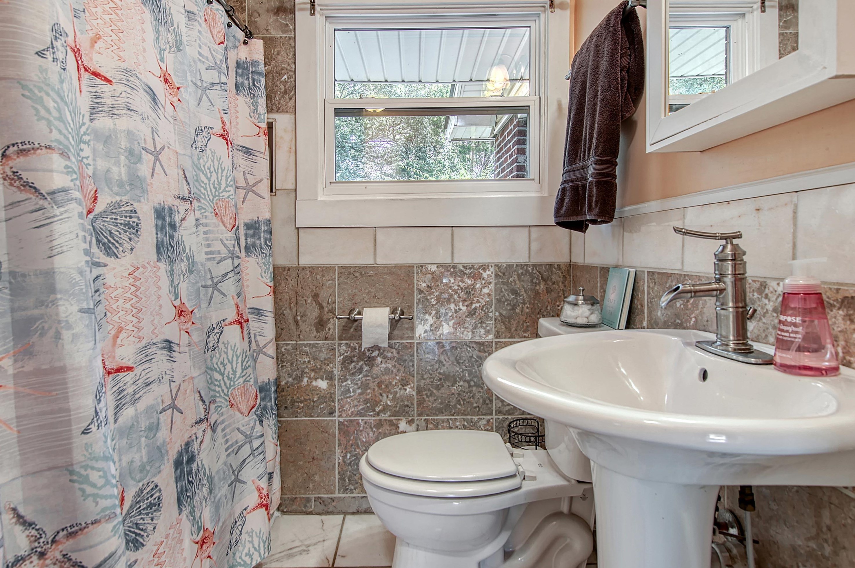 2555 Church Crk Dr, Charleston SC 29414-6407 exterior