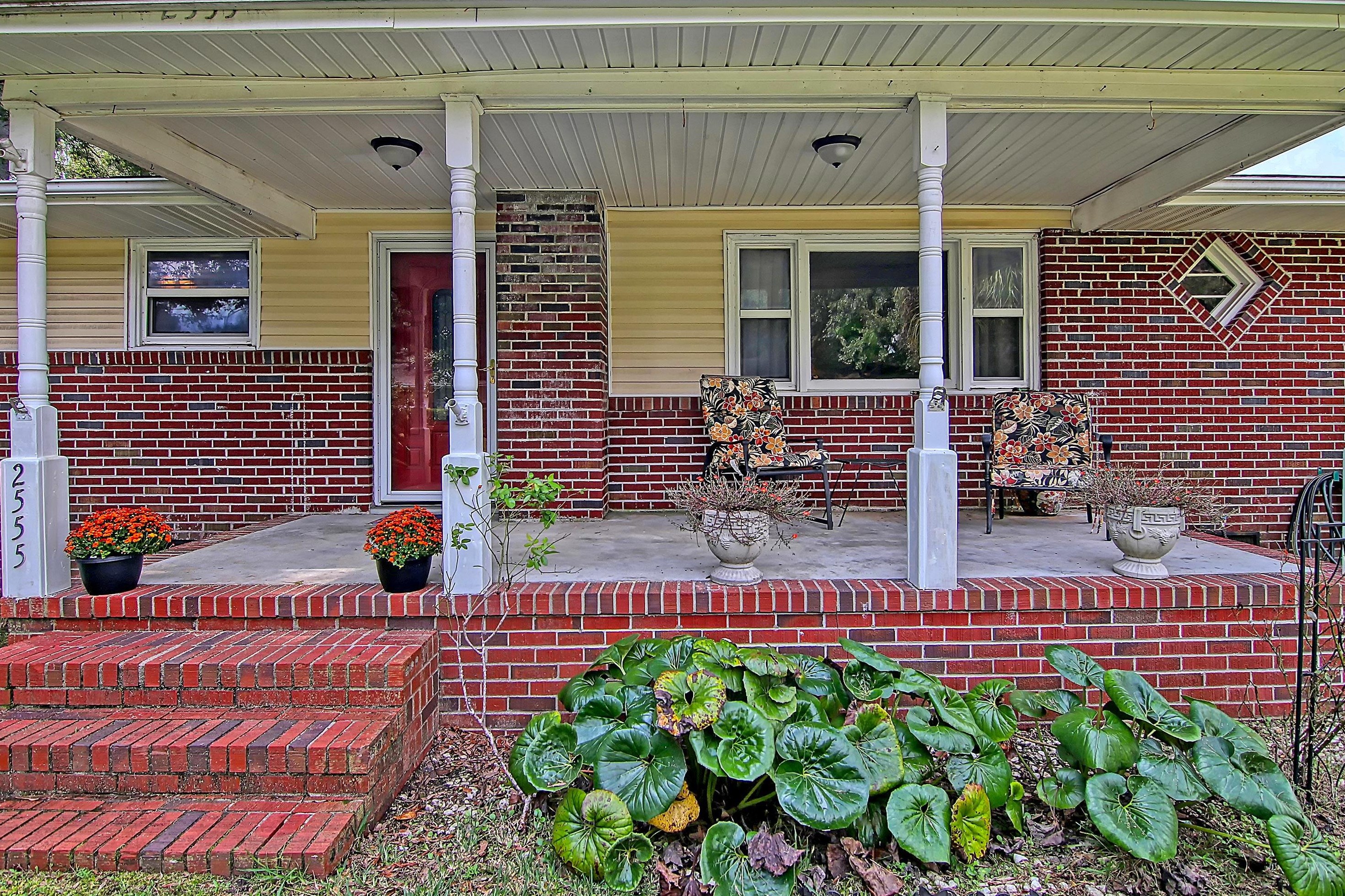 2555 Church Crk Dr, Charleston SC 29414-6407 exterior