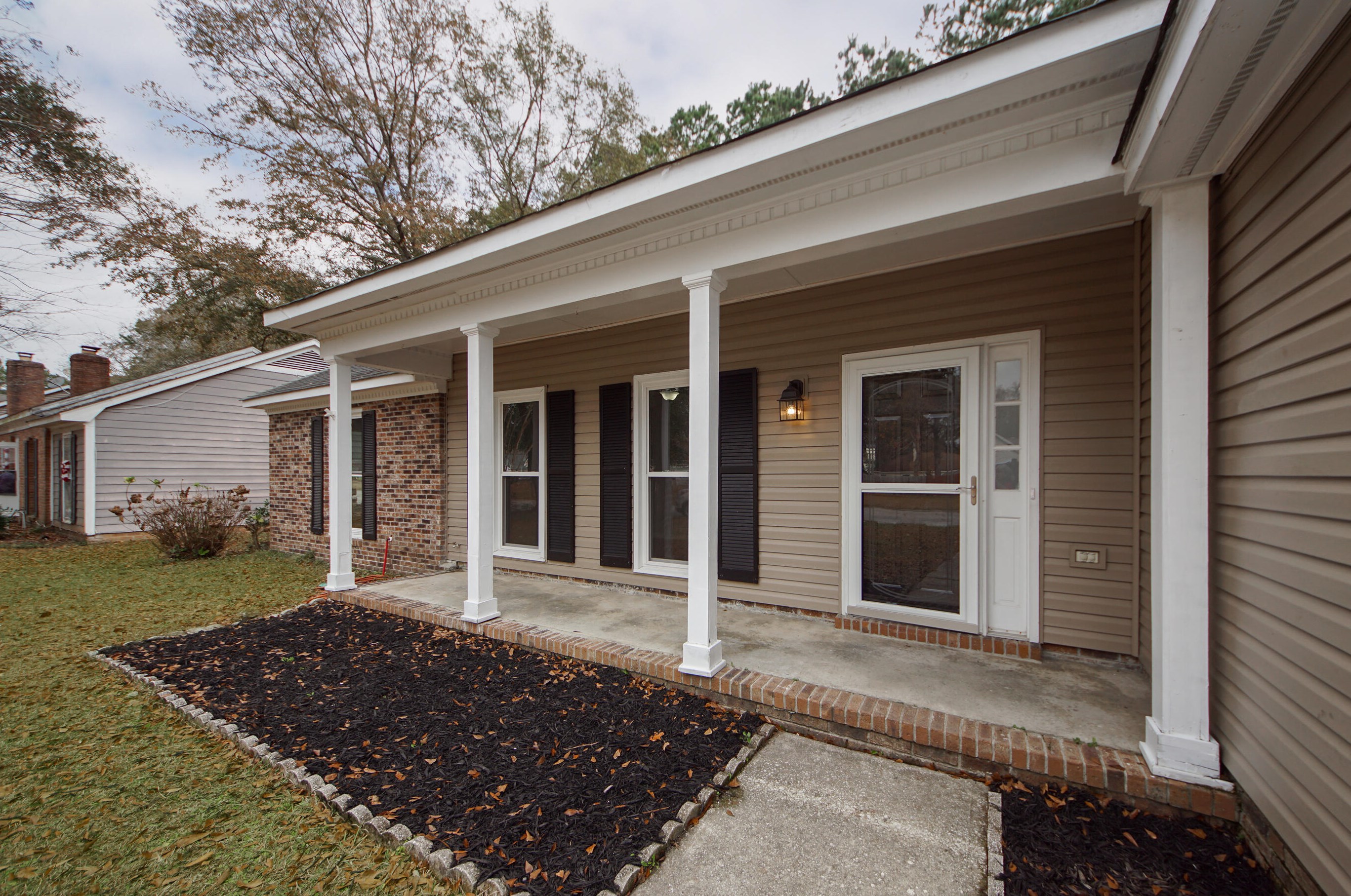 112 Chownings Ln, Charleston, SC 29445-5432