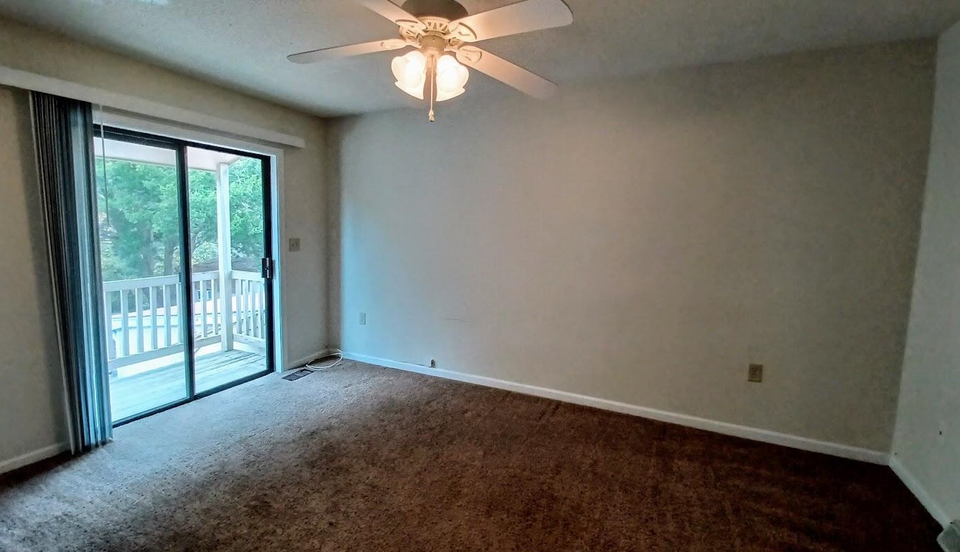 5048 Foxwood Dr, Charleston SC 29418-3282 exterior