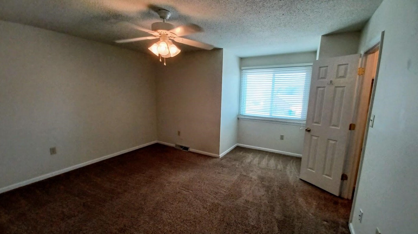 5048 Foxwood Dr, Charleston SC 29418-3282 exterior