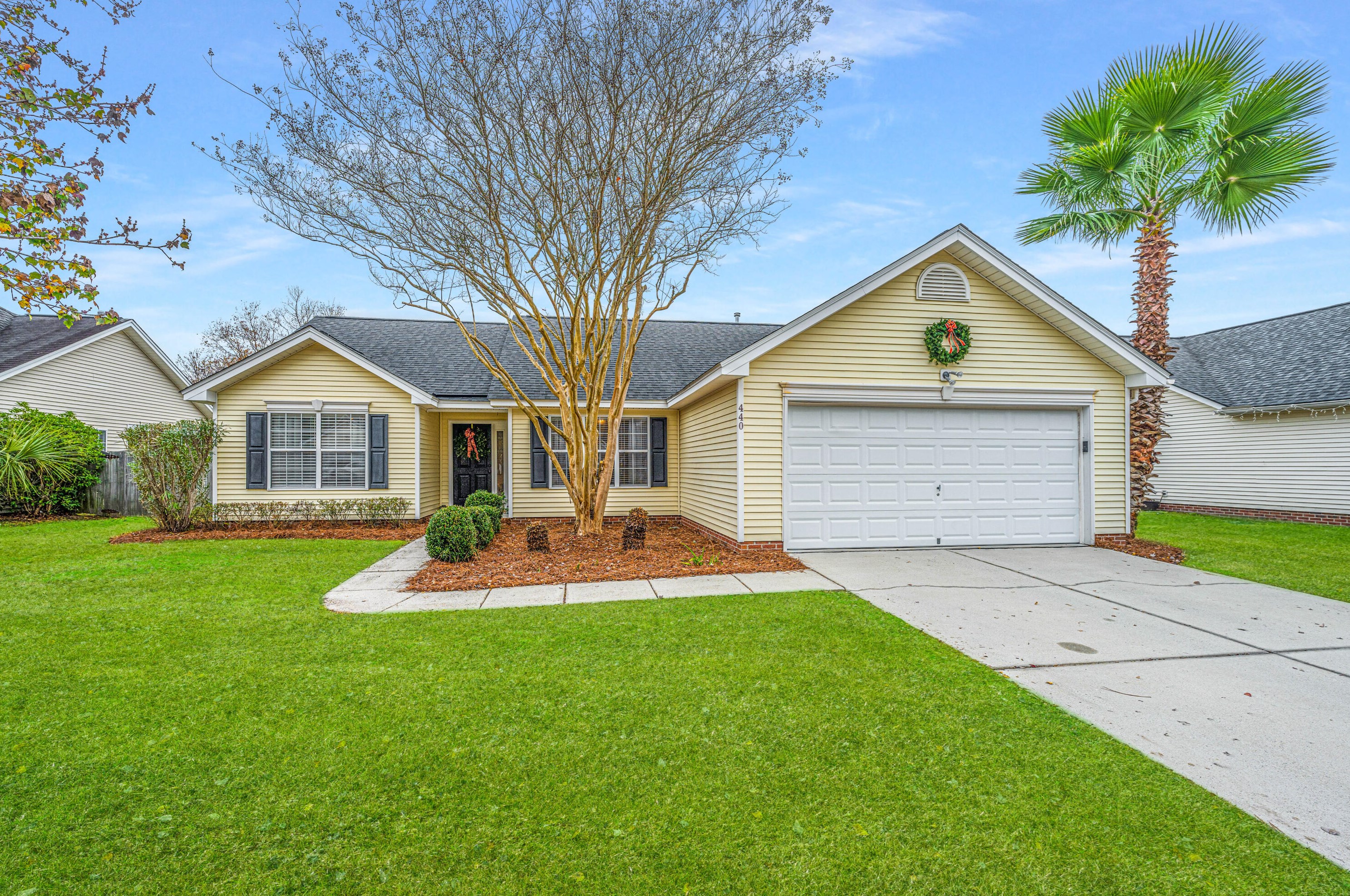 440 Cabrill Dr, Charleston SC  29414-9021 exterior