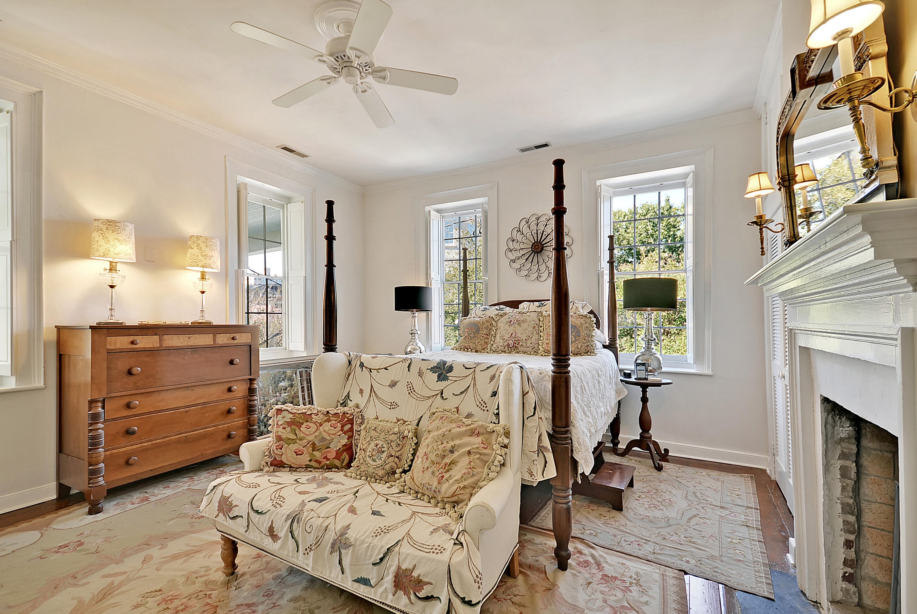 11 George St, Charleston SC  29401-1669 exterior