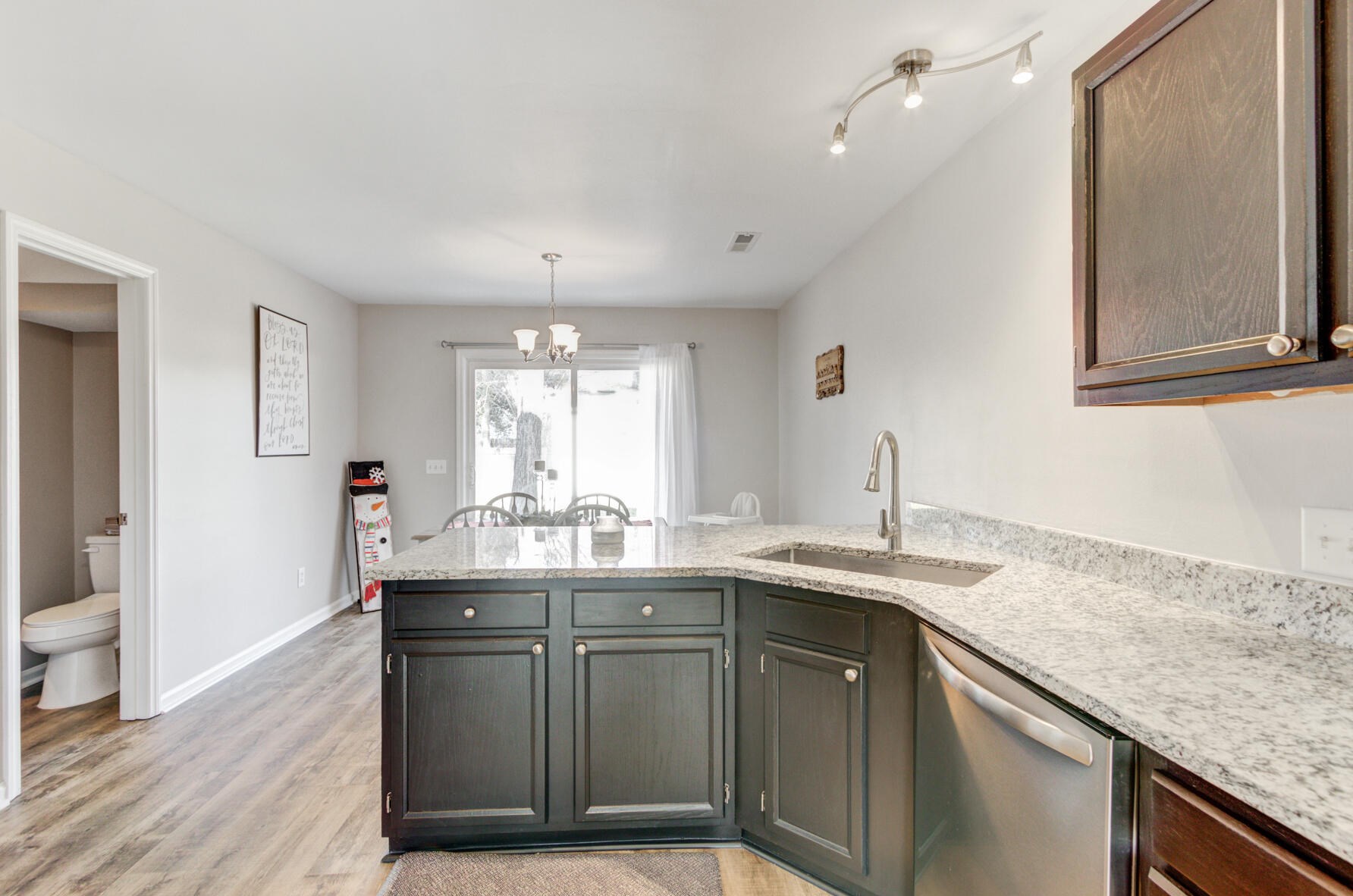 230 Hastings Dr, Charleston SC 29445-6620 exterior