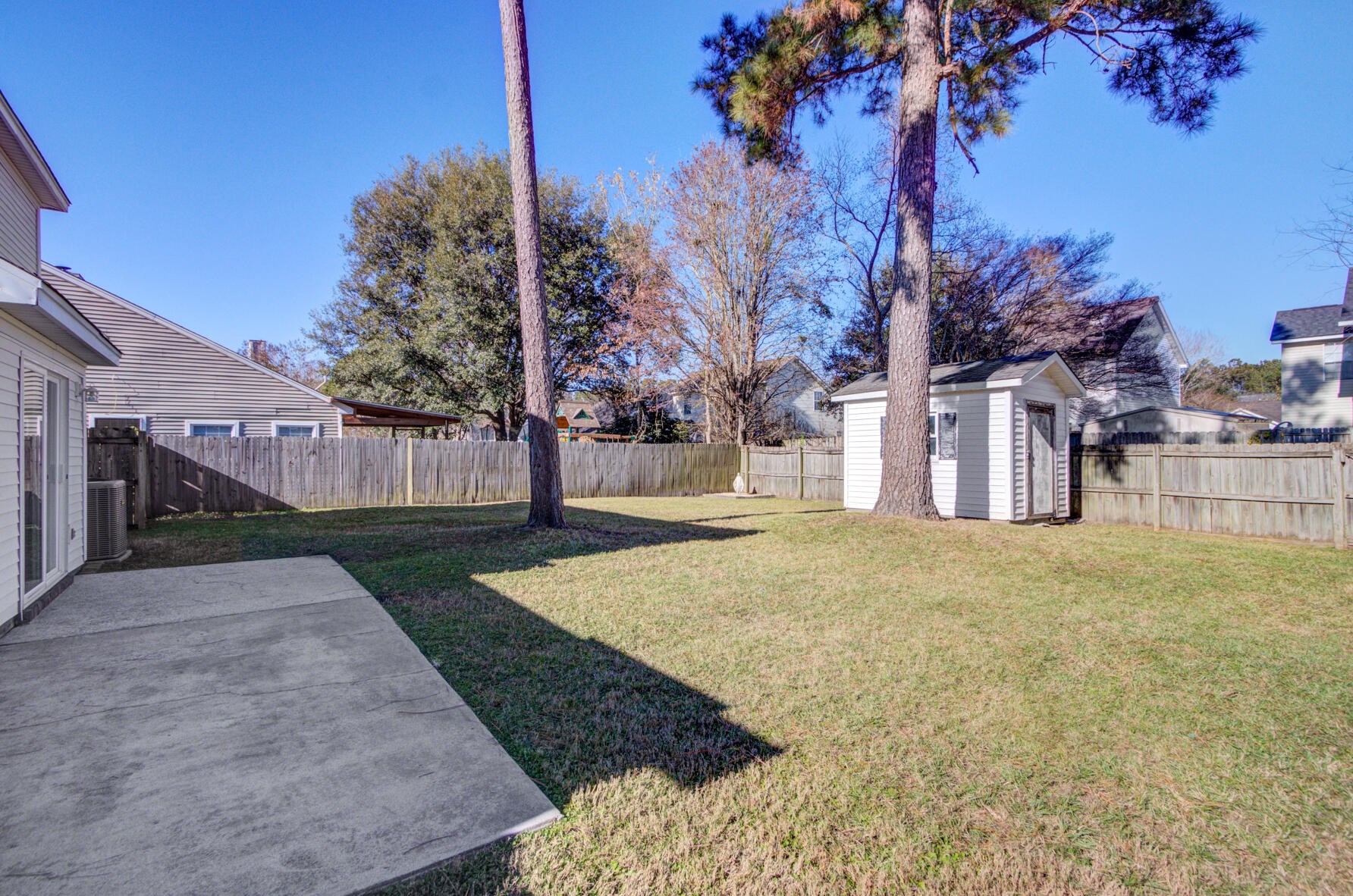 230 Hastings Dr, Charleston SC 29445-6620 exterior