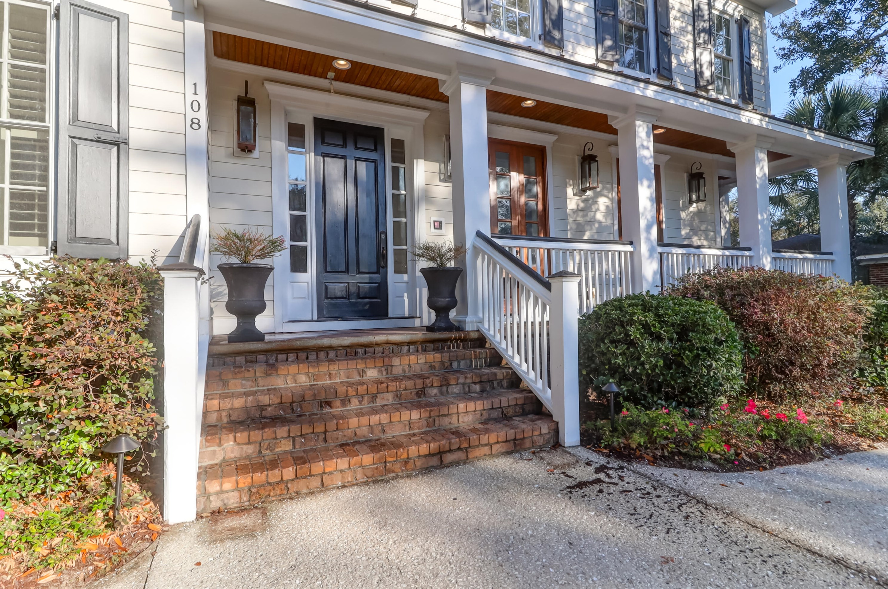 108 Live Oak Dr, Mount Pleasant, SC 29464