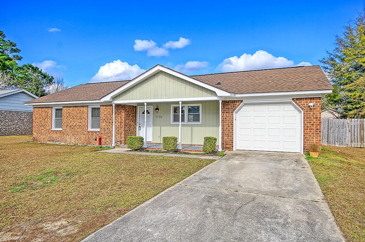 7738 Rosin Dr, Charleston, SC 29418-2122