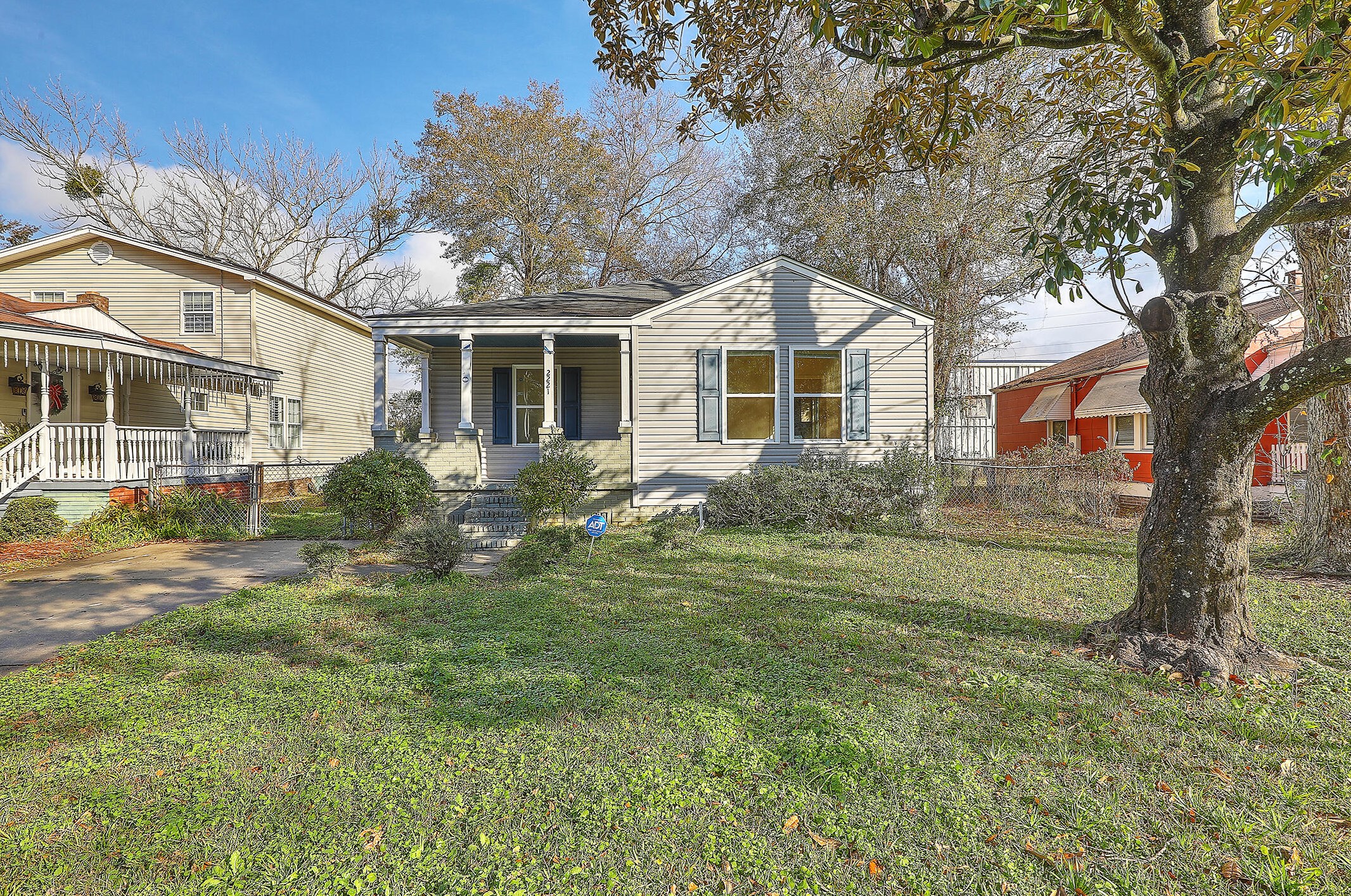 2221 Bailey Dr, Charleston, SC 29405-7602