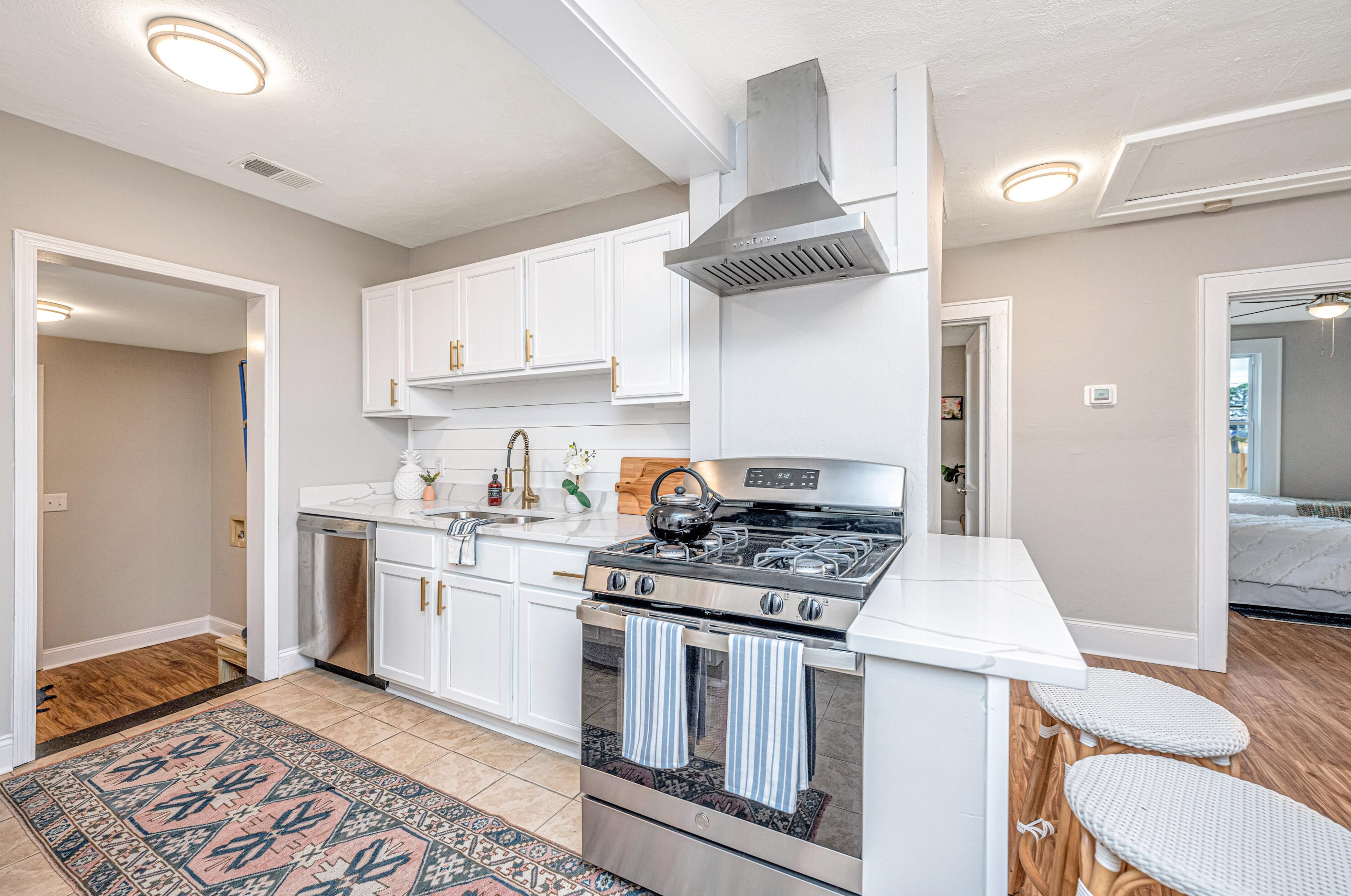 2206 Bailey Dr, Charleston, SC 29405-7683