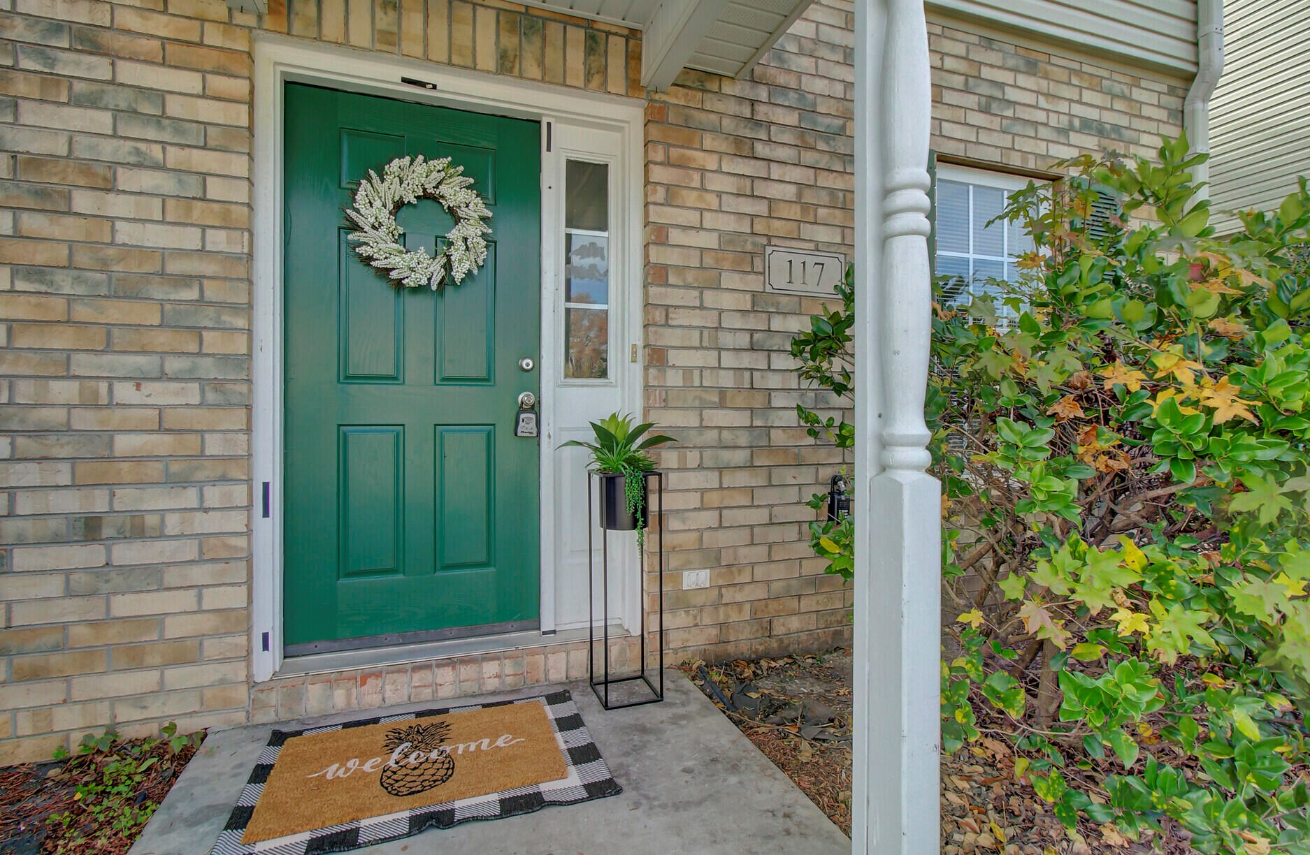 117 Pineshadow Dr, Charleston SC  29445-4665 exterior