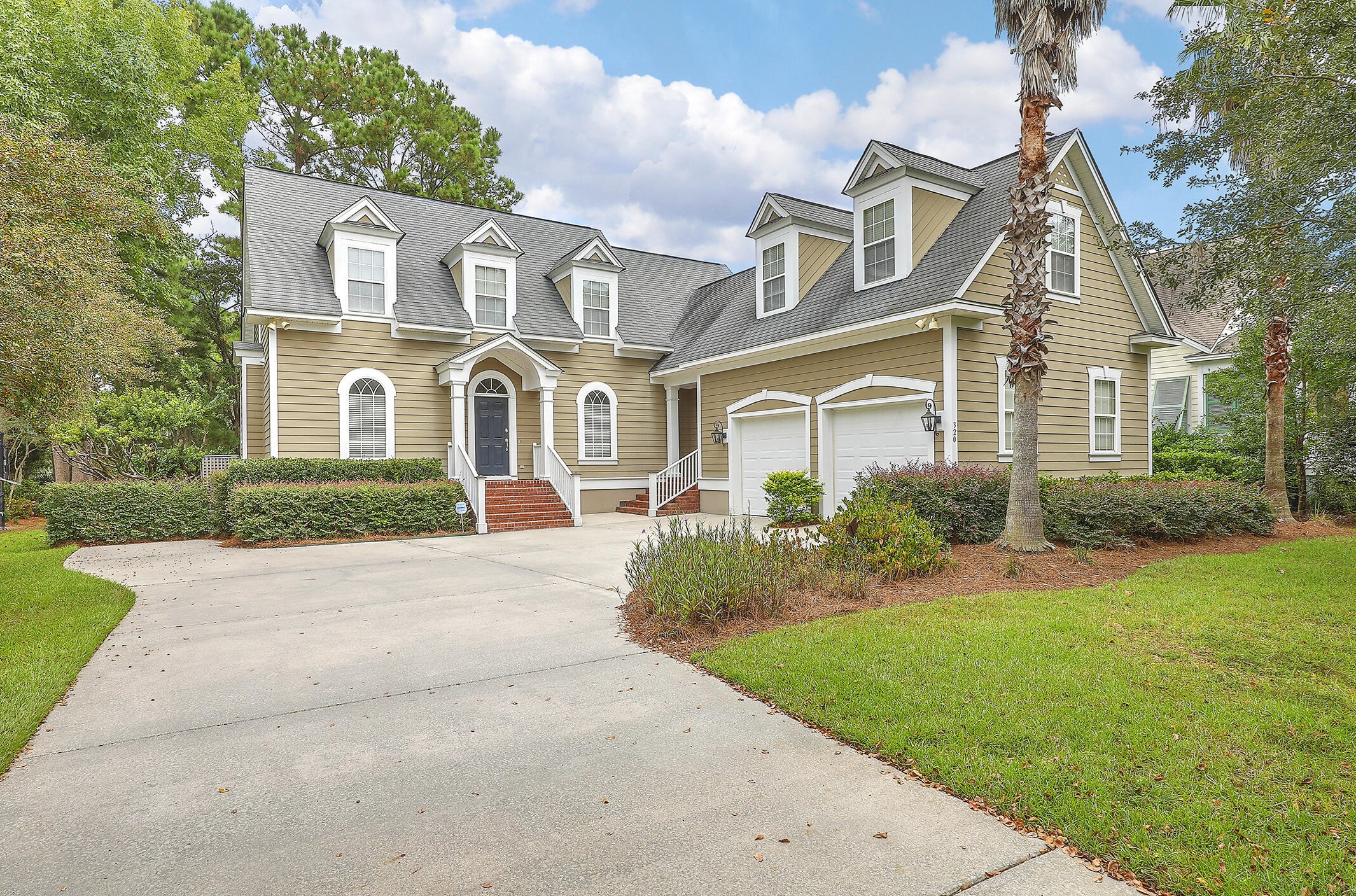 320 Shoals Dr, Mount Pleasant, SC 29464-7764