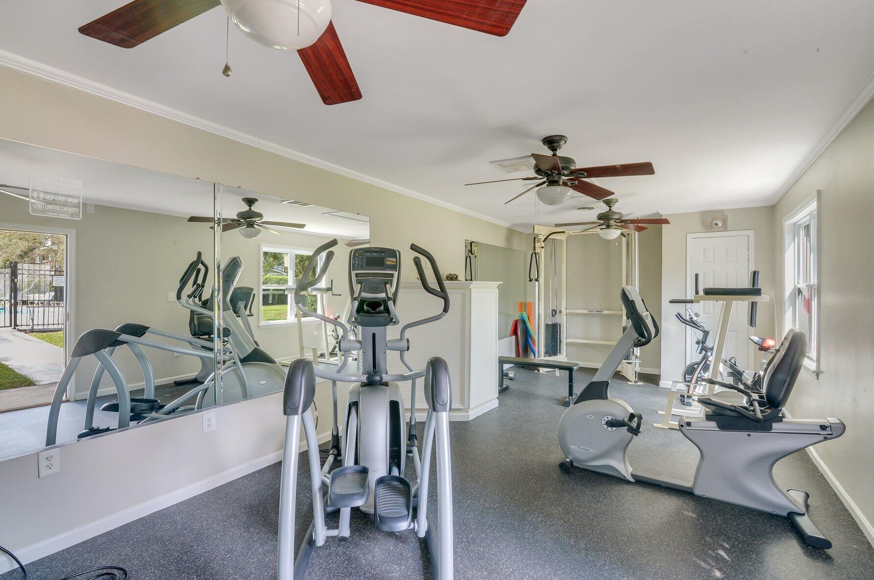 1402 Camp Rd, Charleston SC  29412-3732 exterior