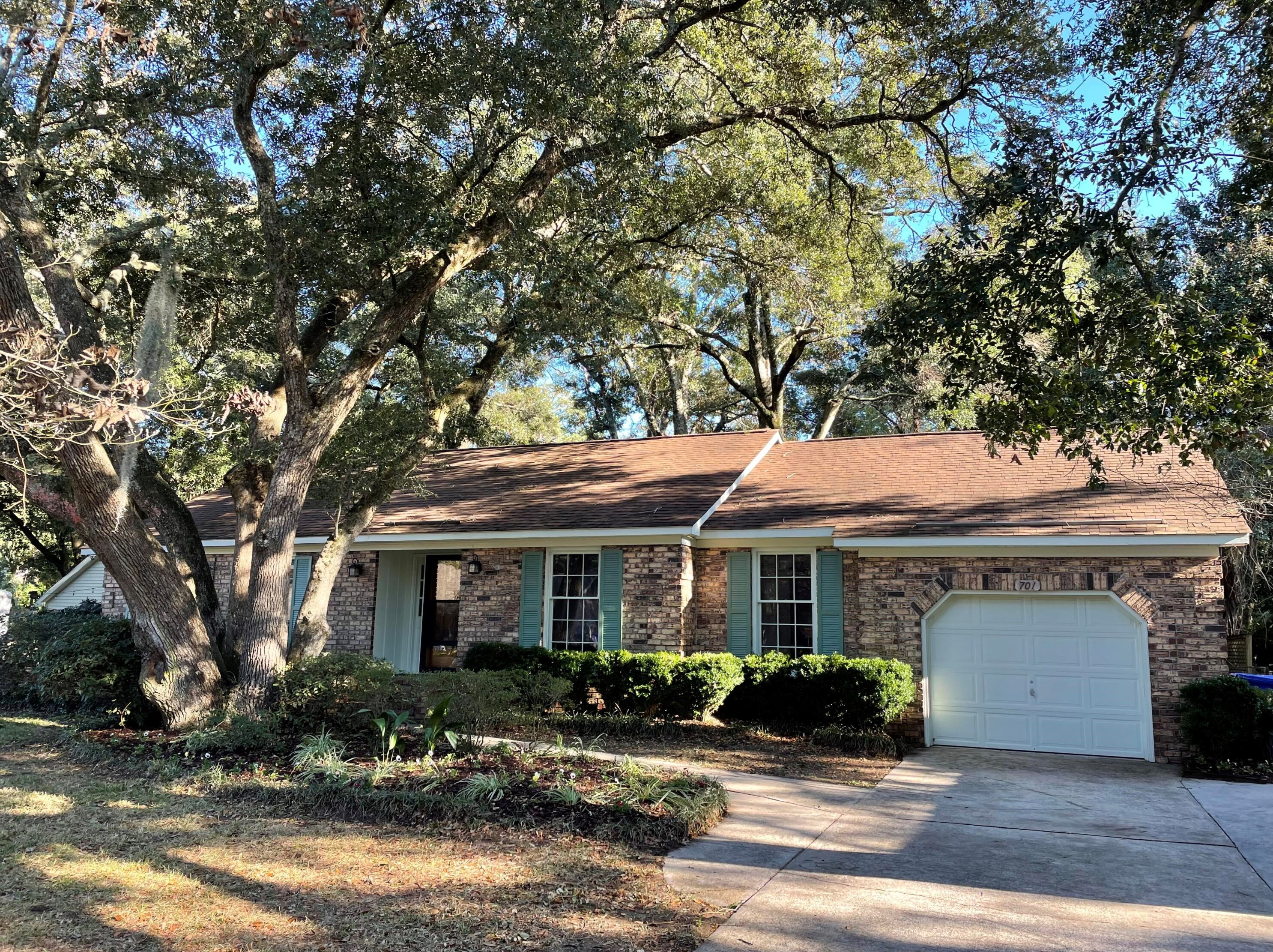 701 Ritter Dr, Charleston, SC 29412-9019