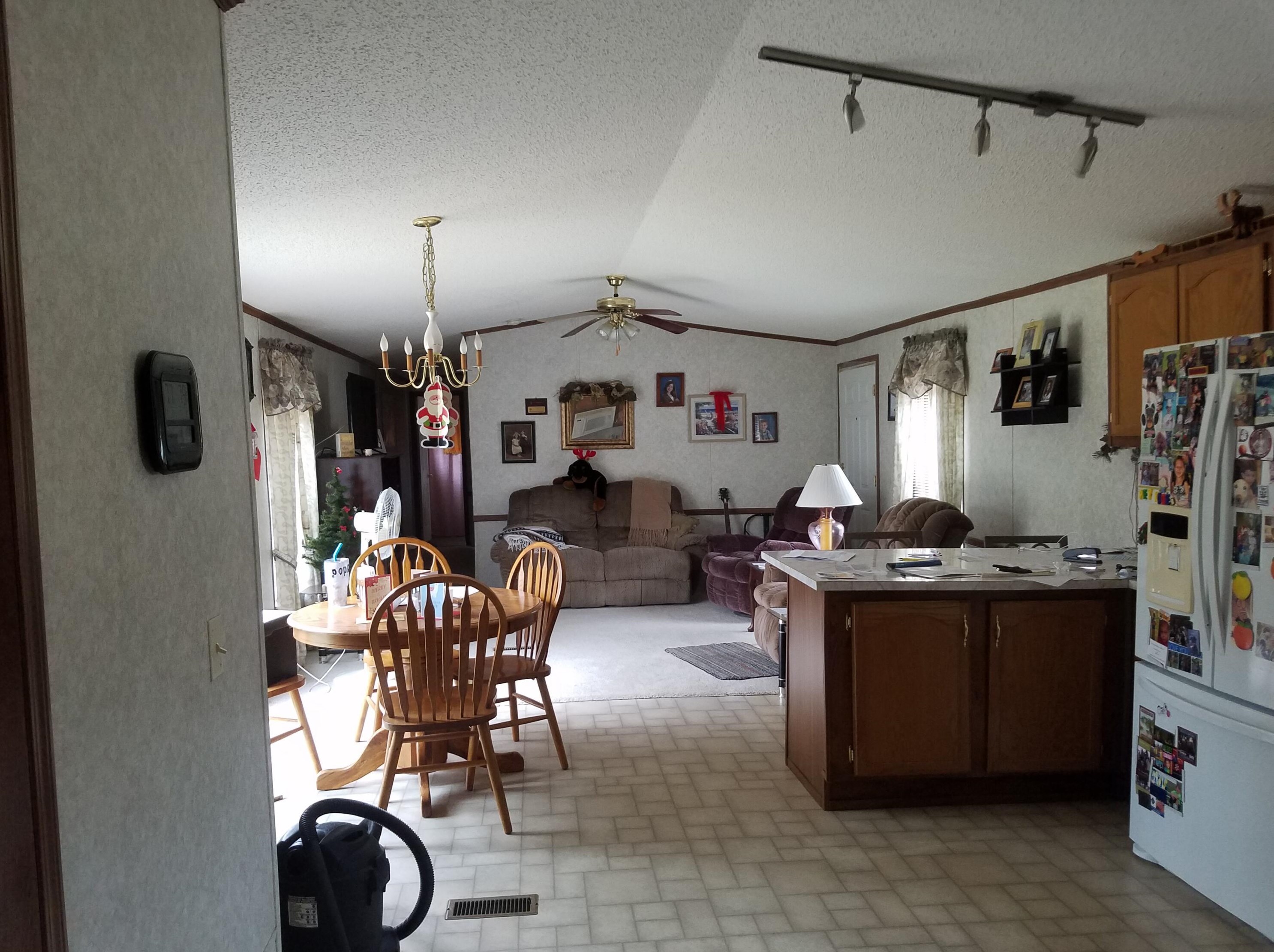 674 4th St, Walterboro, SC 29488