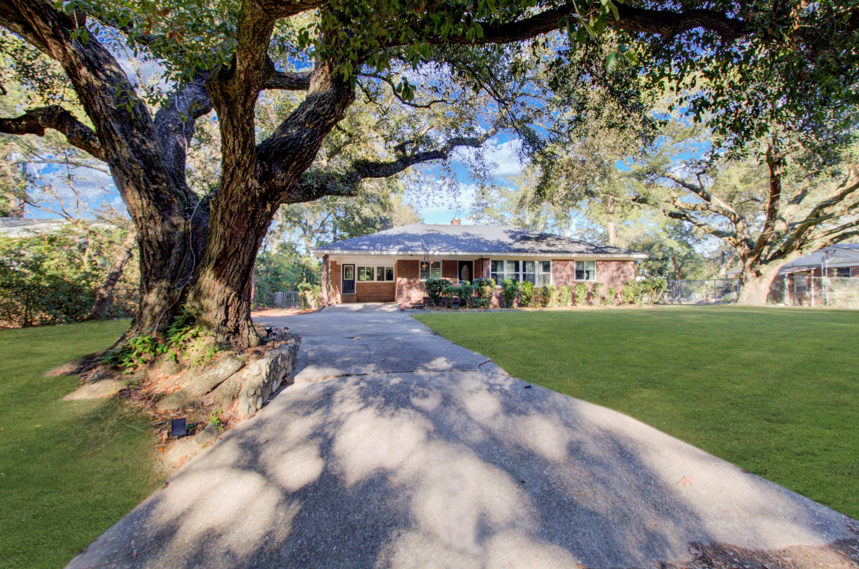 1212 Taliaferro Ave, Charleston, SC 29412-5226