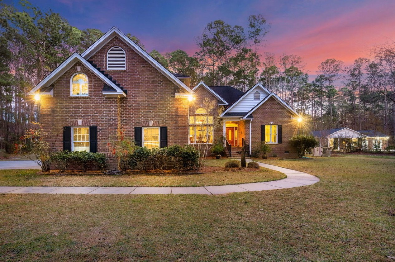 107 Caveson Dr, Summerville, SC 29483-4906