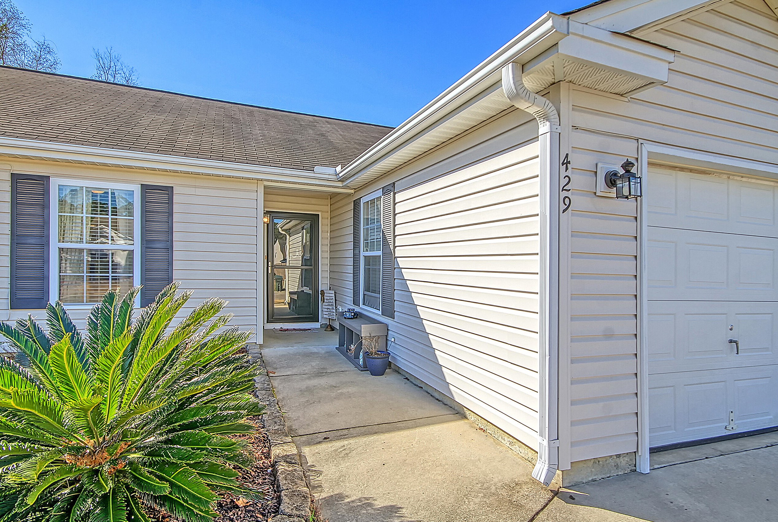 429 Stephanie Dr, Charleston, SC 29445-3636