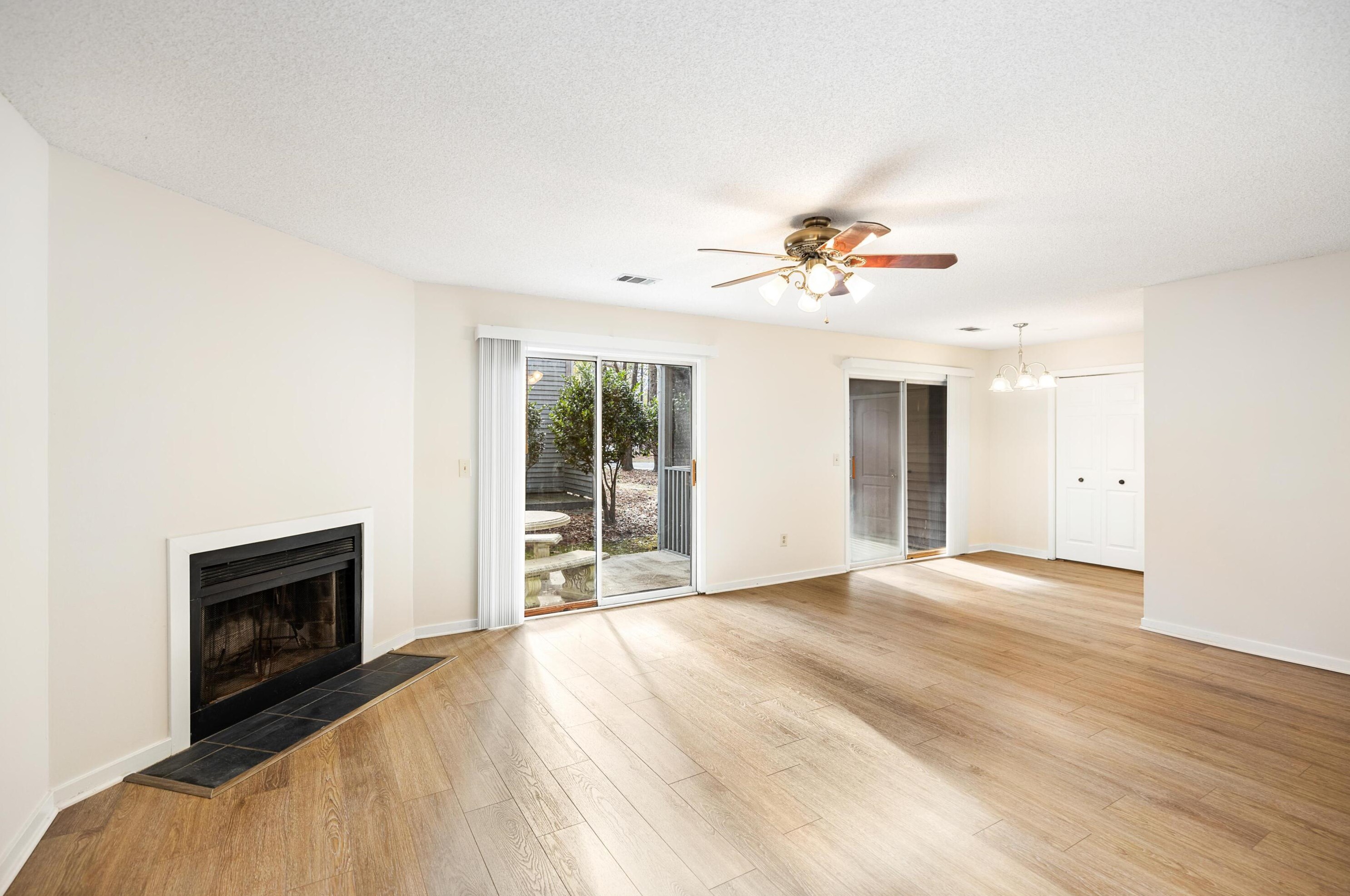 7935 Parklane Ct, Charleston, SC 29418-3294