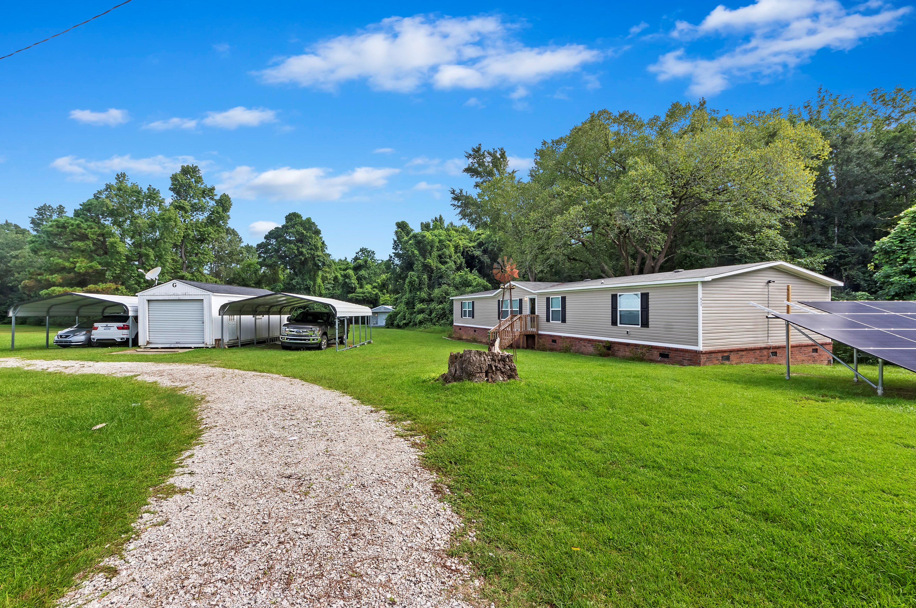 625 E Ashland St, Andrews, SC 29510
