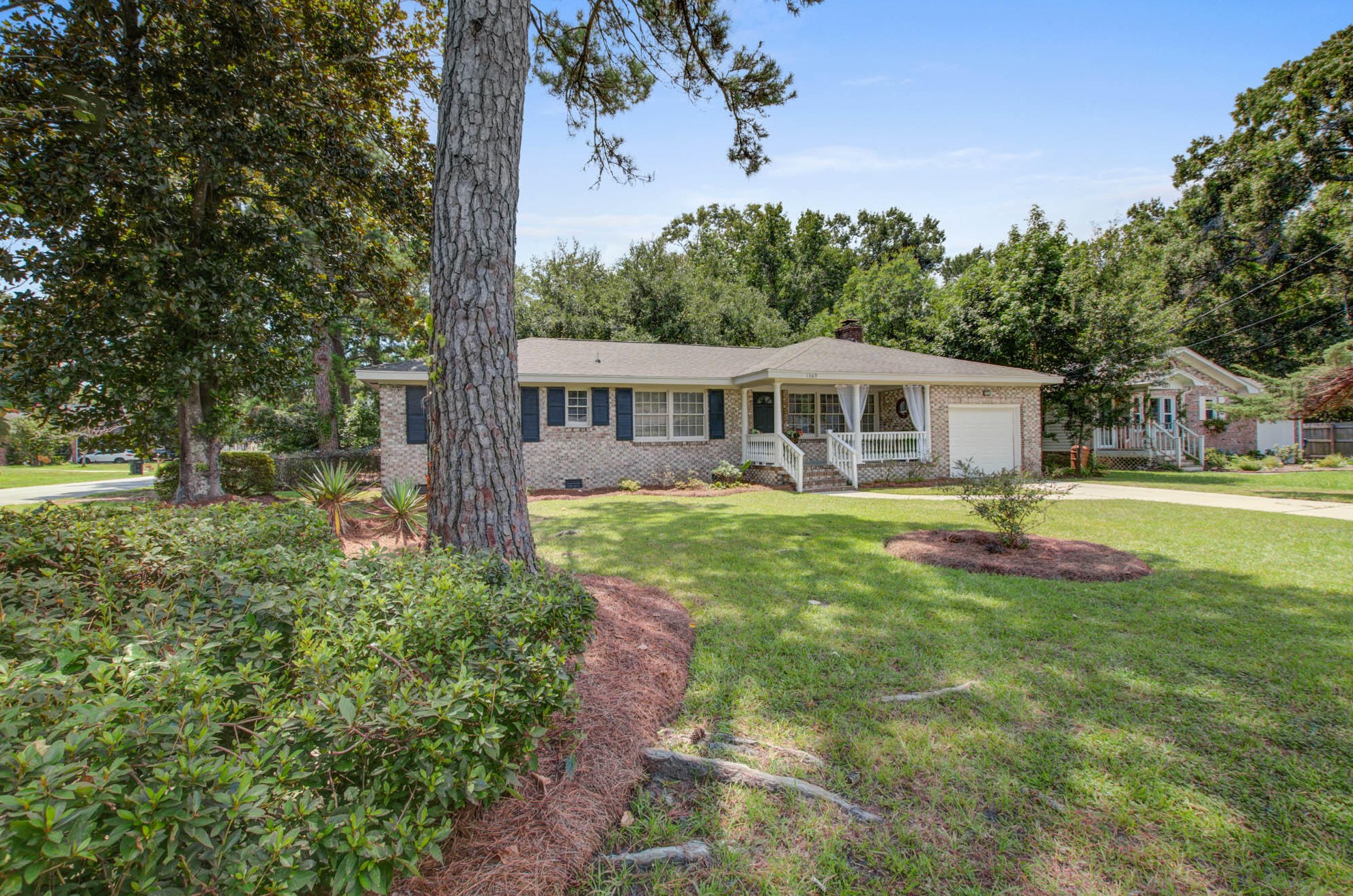 1369 Fairfield Ave, Charleston, SC 29407