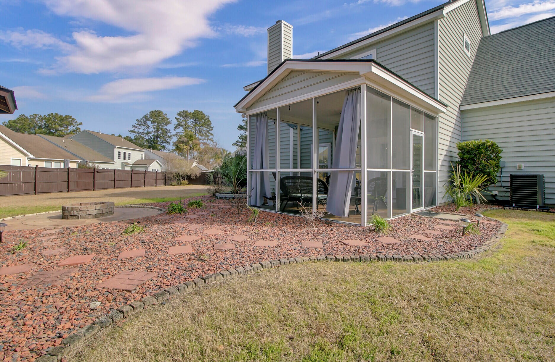 7328 Horned Grebe Ct, Charleston SC 29410-8274 exterior