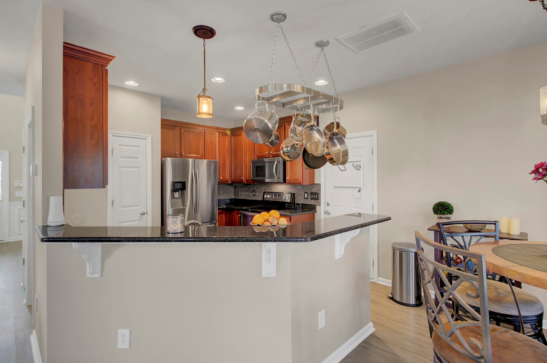 7328 Horned Grebe Ct, Charleston SC 29410-8274 exterior