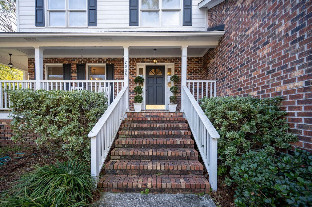 208 Factors Walk, Summerville, SC 29485-5814