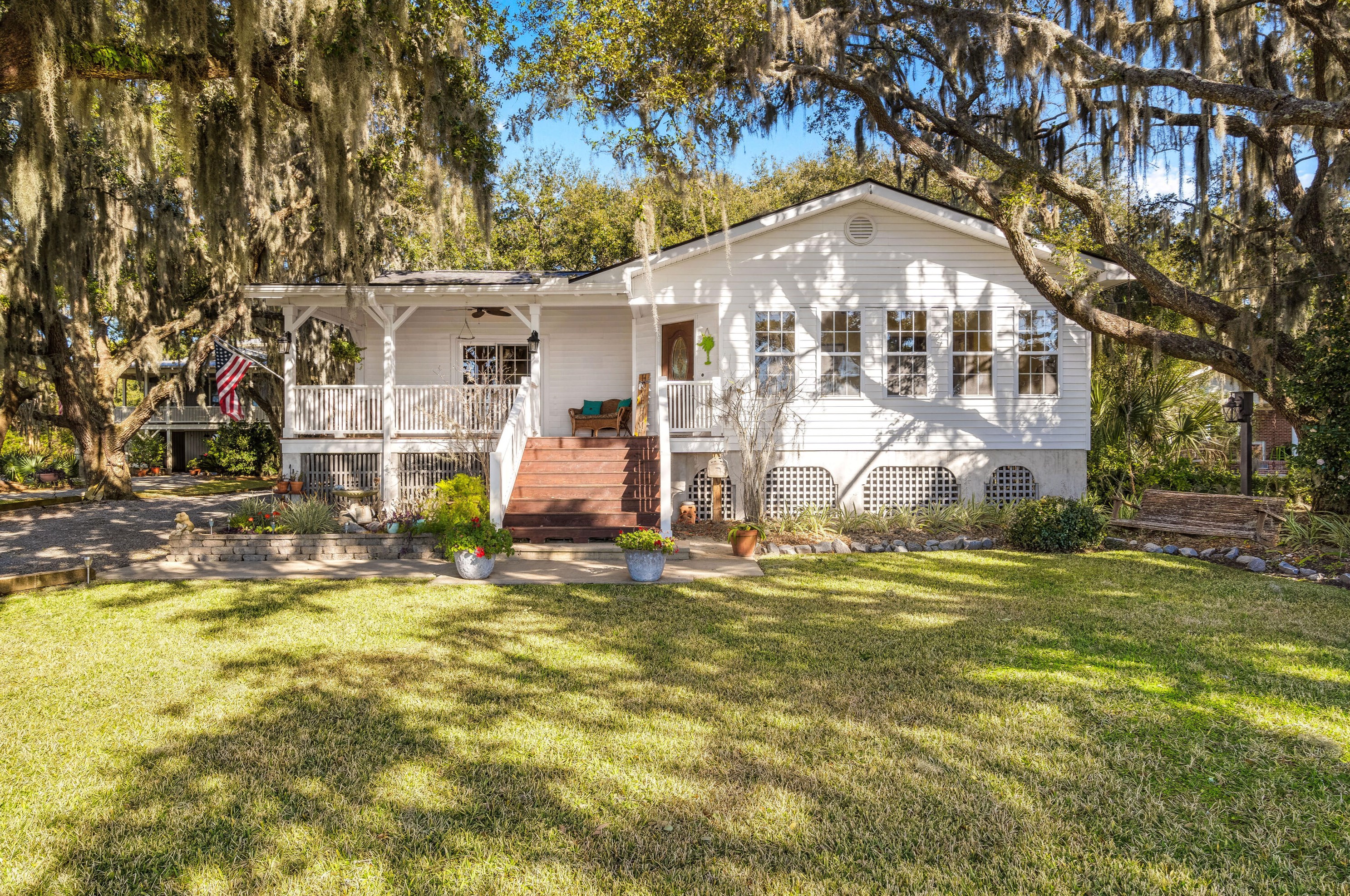 160 Wappoo Rd, Charleston, SC 29407-7635