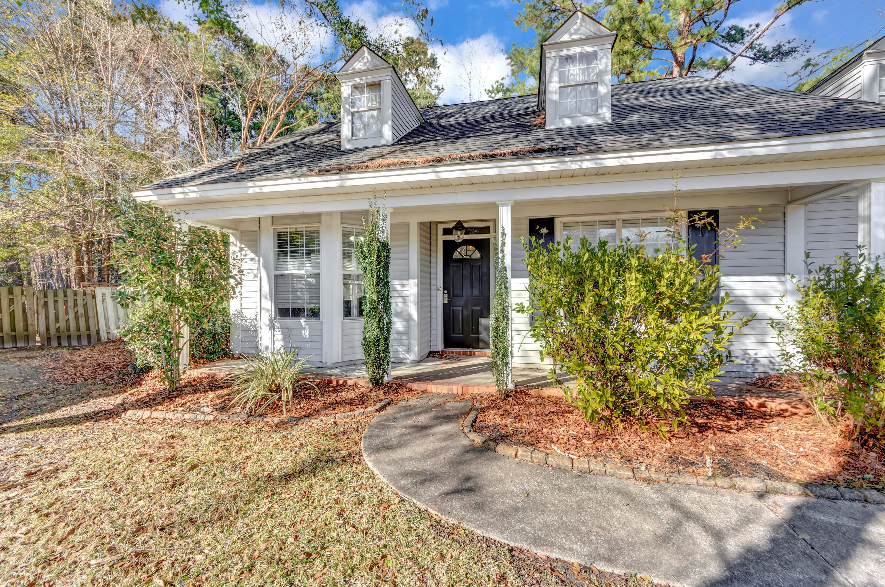 104 Candover Ct, Summerville, SC 29485-4089