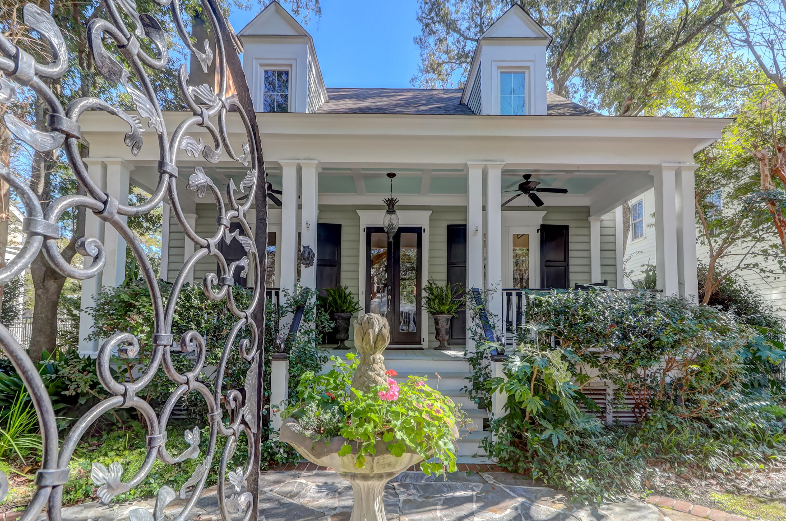 70 Ponsbury Rd, Mount Pleasant, SC 29464