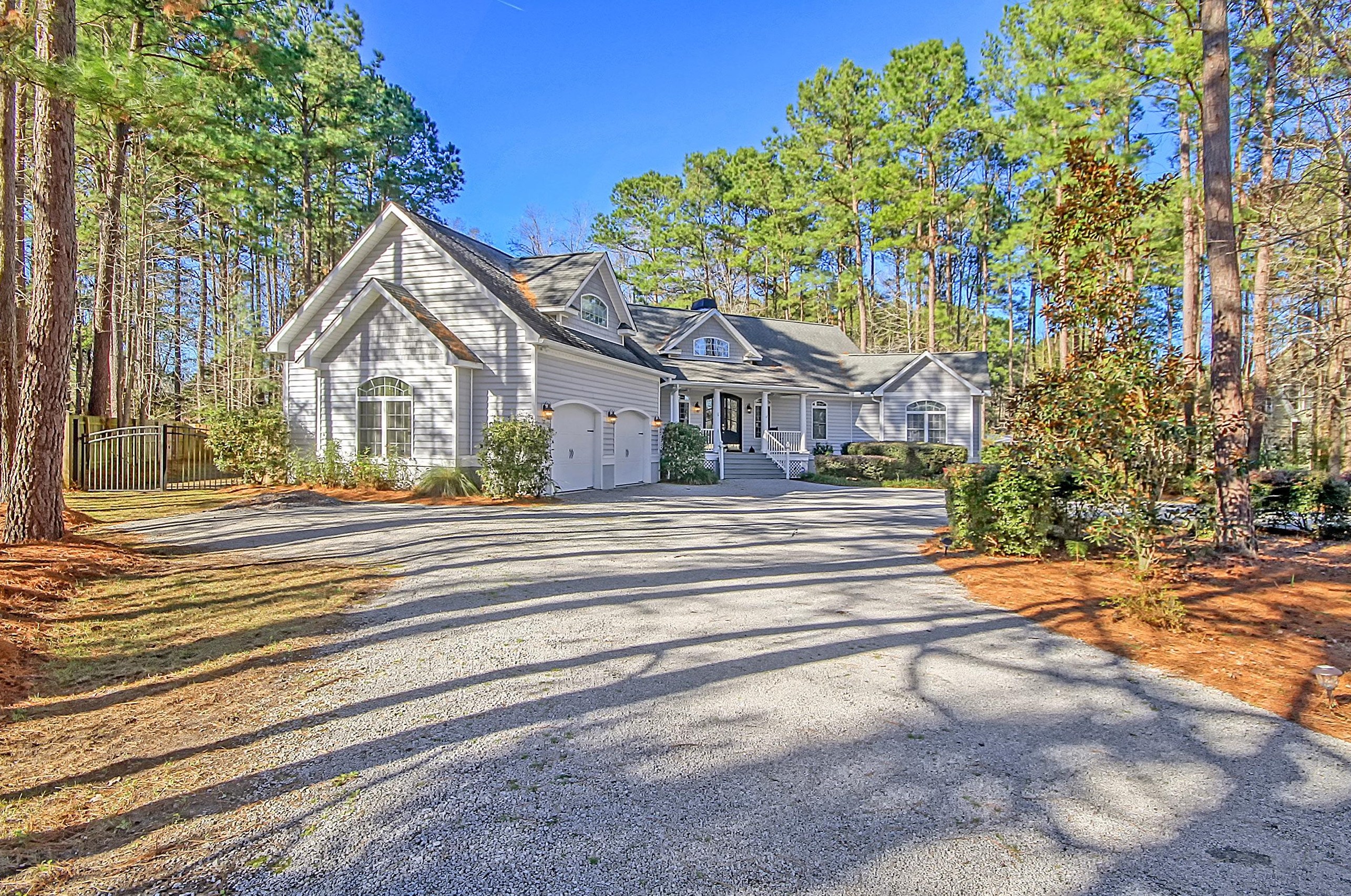 132 Maxwell Rd, Summerville, SC 29483-9136