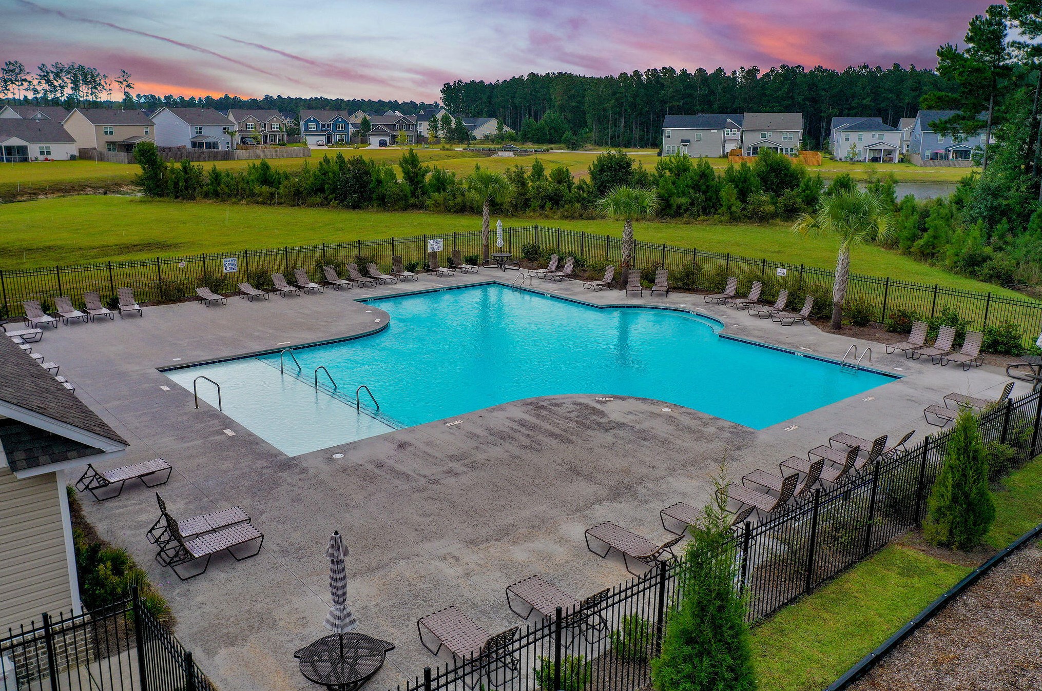 427 Sanctuary Park Dr, Summerville SC  29486 exterior