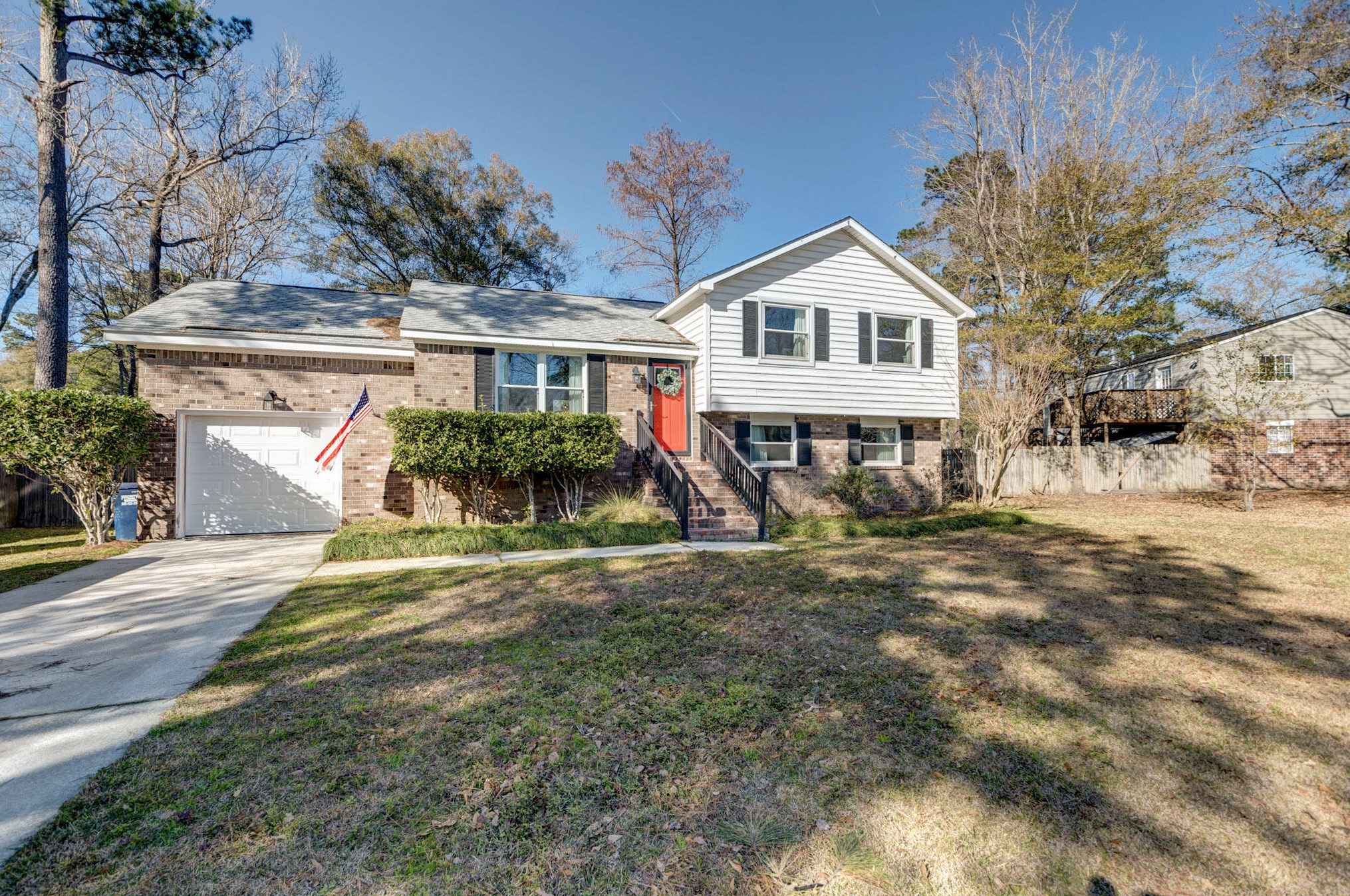 103 Flicker Ln, Summerville, SC 29485-7418