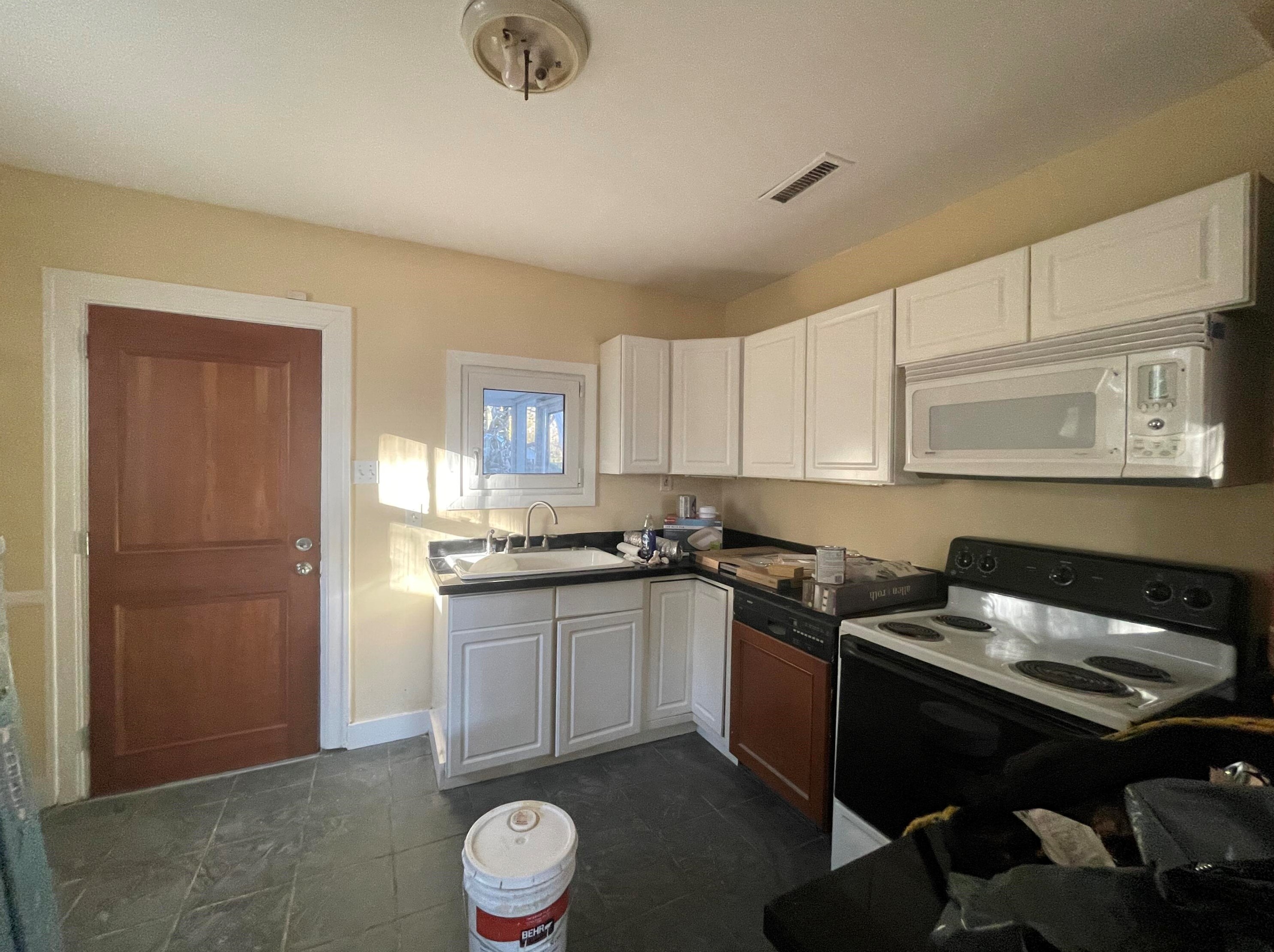 1912 1st Dr, Charleston SC  29407-5708 exterior