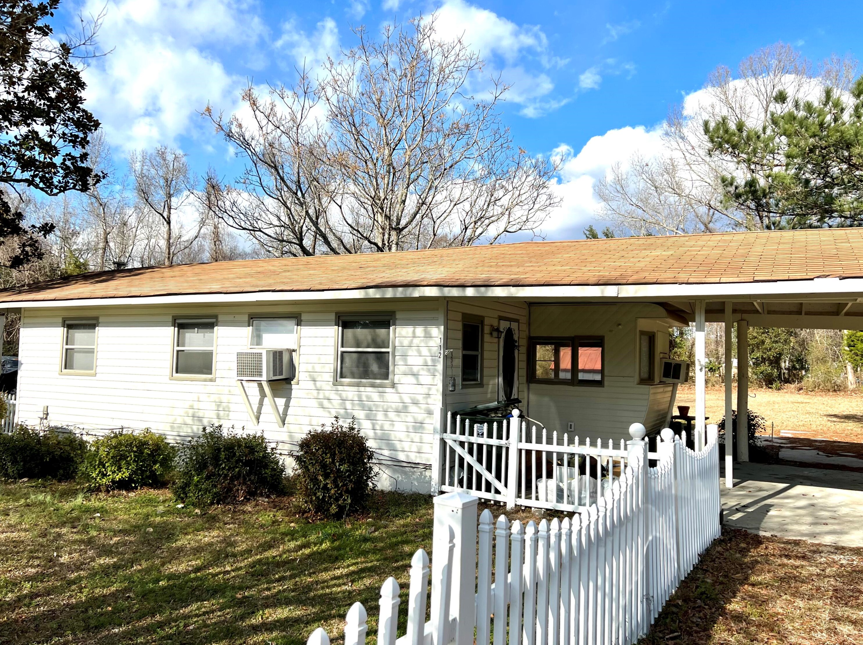 112 E Church St, Bonneau, SC 29431