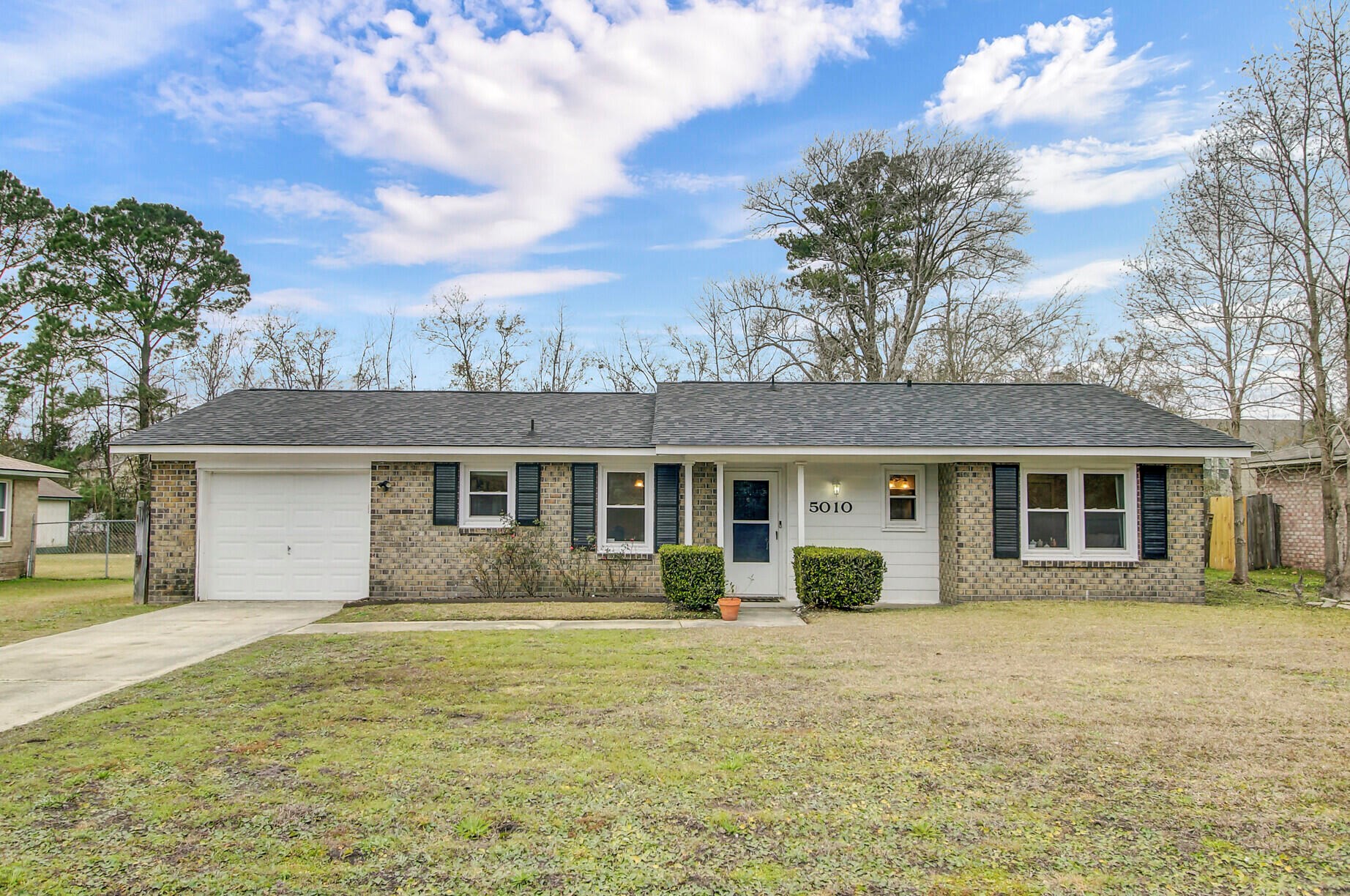 5010 Foxwood Dr, Charleston, SC 29418-3281