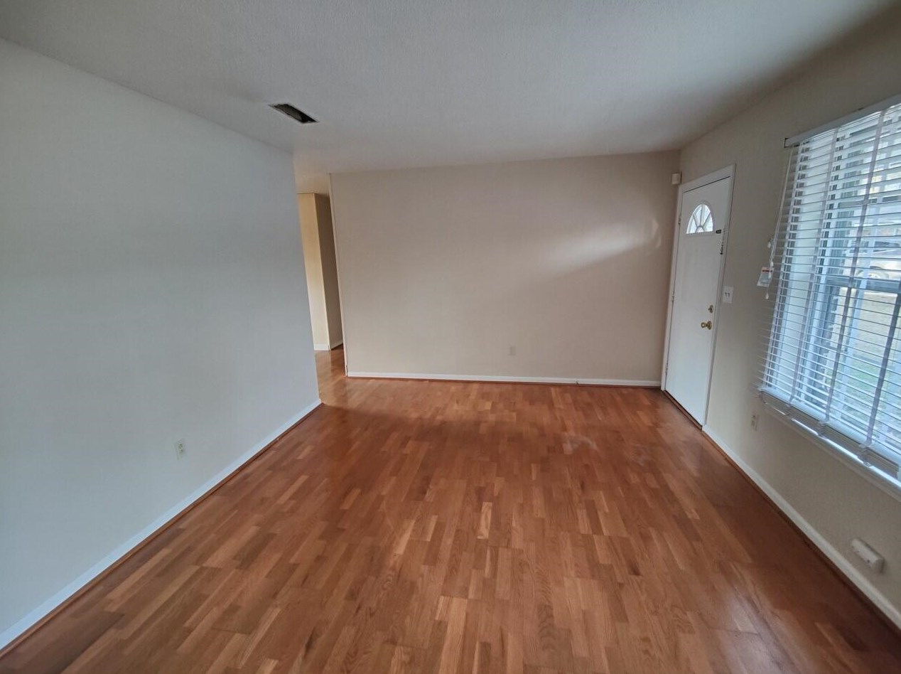 1992 Beechnut St, Charleston, SC 29414