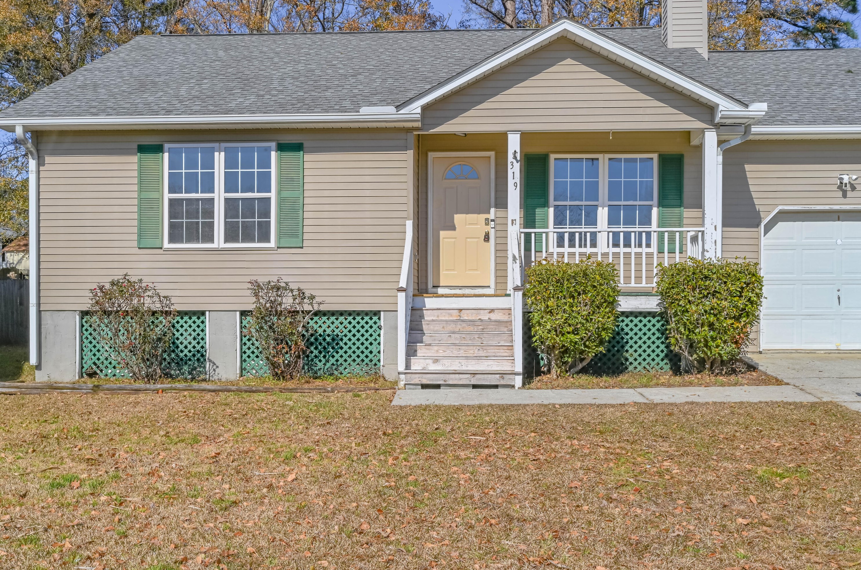 319 Sussex Ct, Charleston, SC 29445-6625