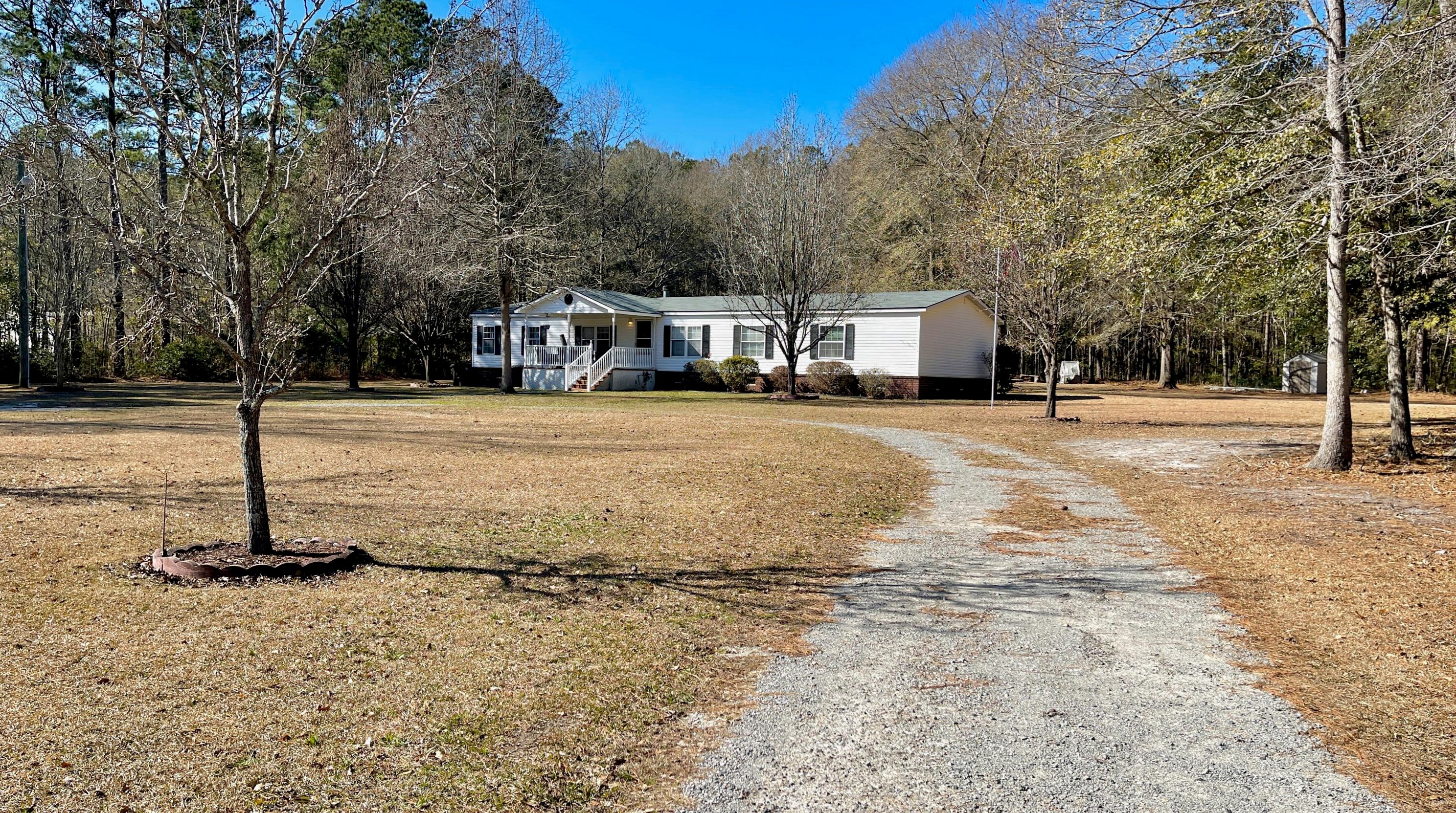 652 Lannie Ln, Moncks Corner SC  29461-4144 exterior