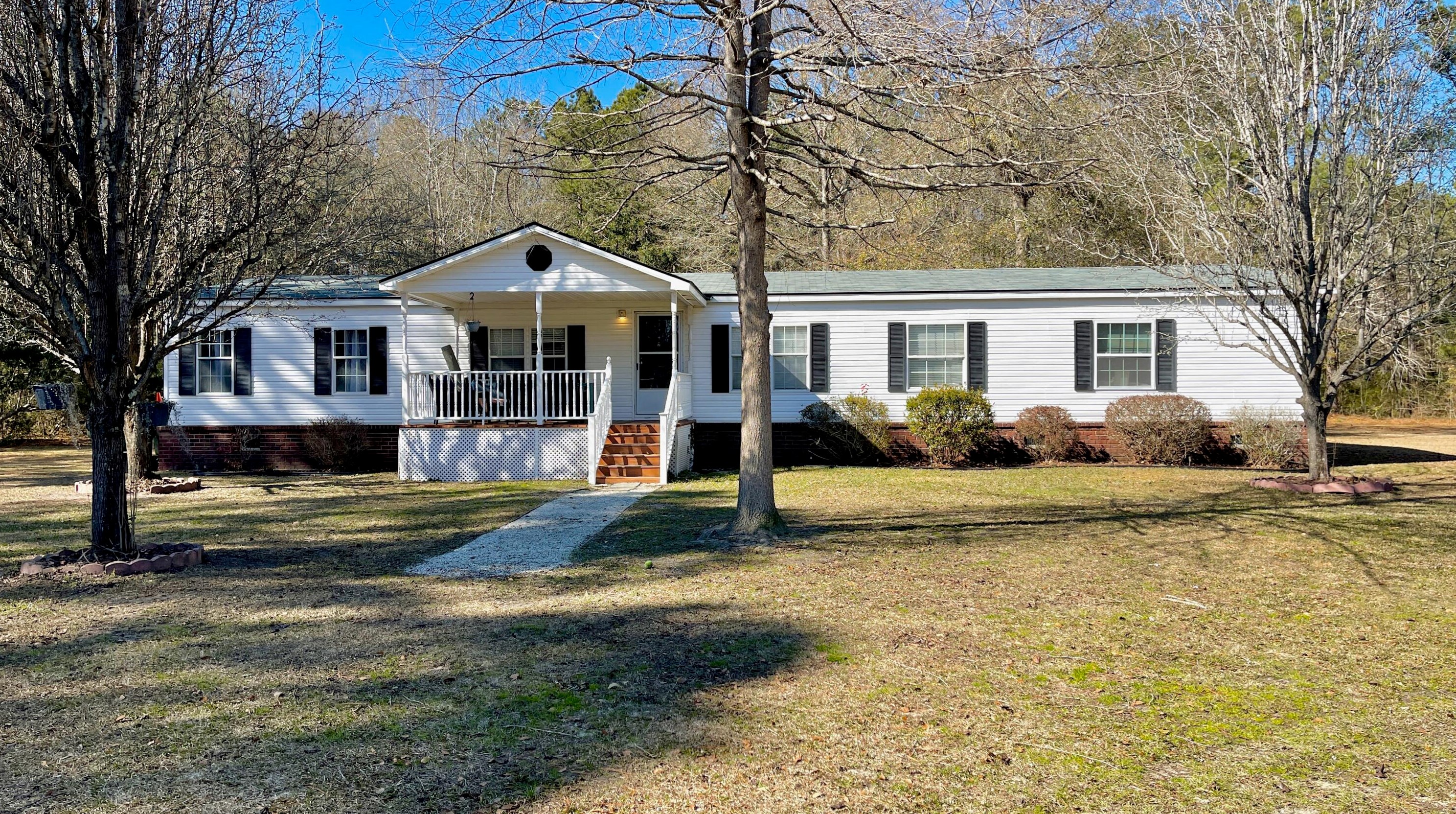 652 Lannie Ln, Moncks Corner SC  29461-4144 exterior