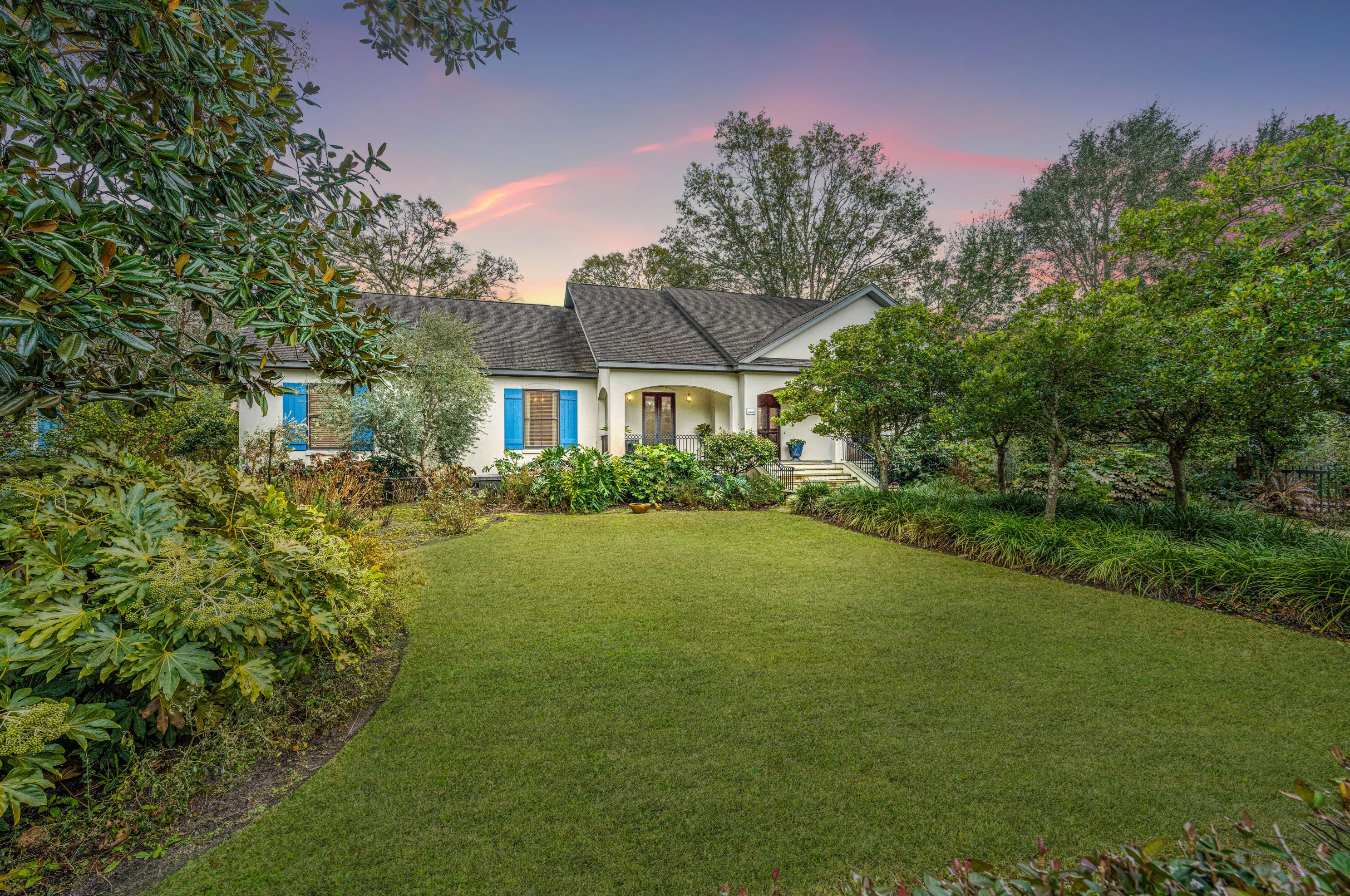 527 Reid St, Mount Pleasant, SC 29464