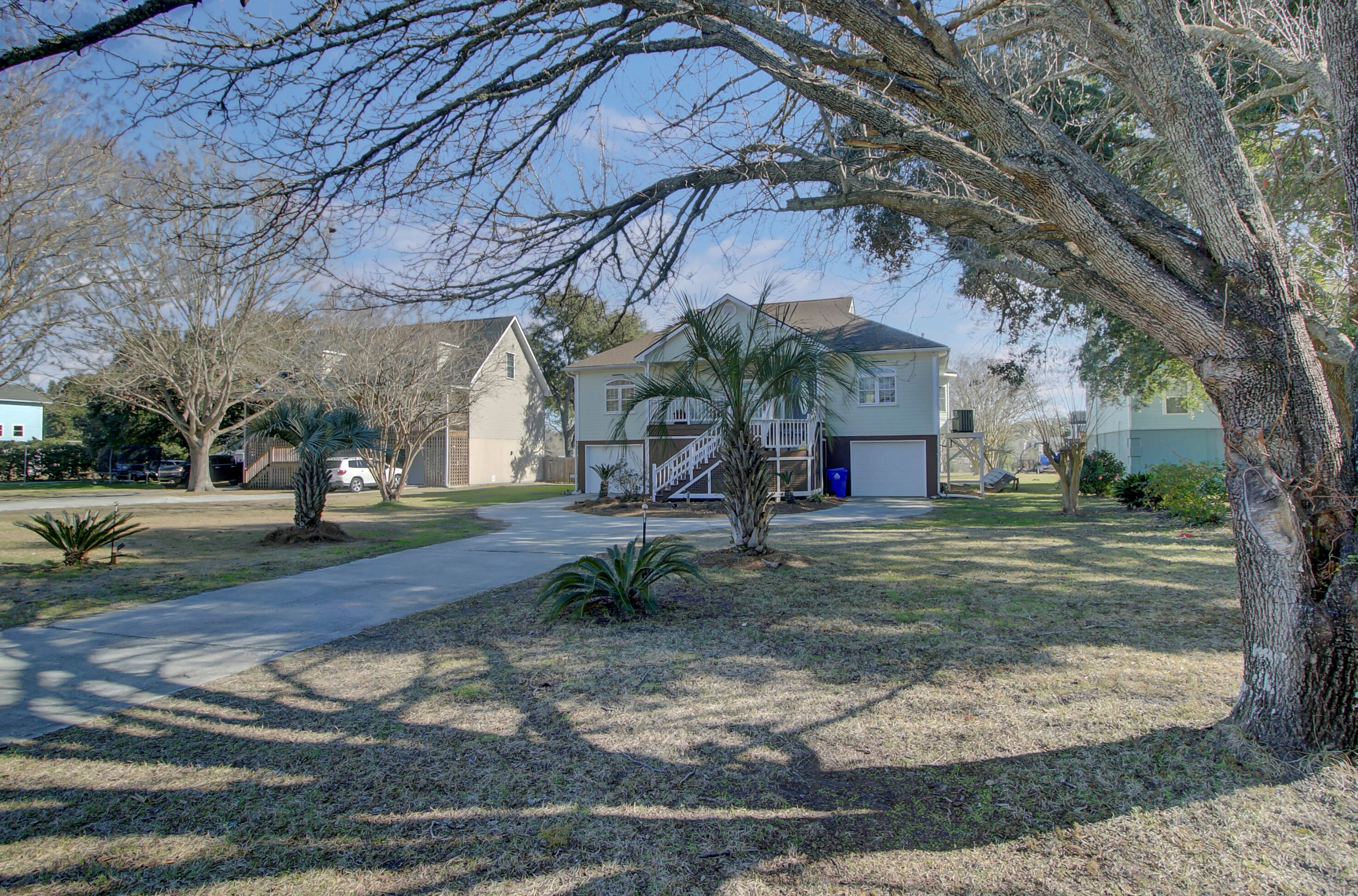 1674 Old Military Rd, Charleston, SC 29412-9634