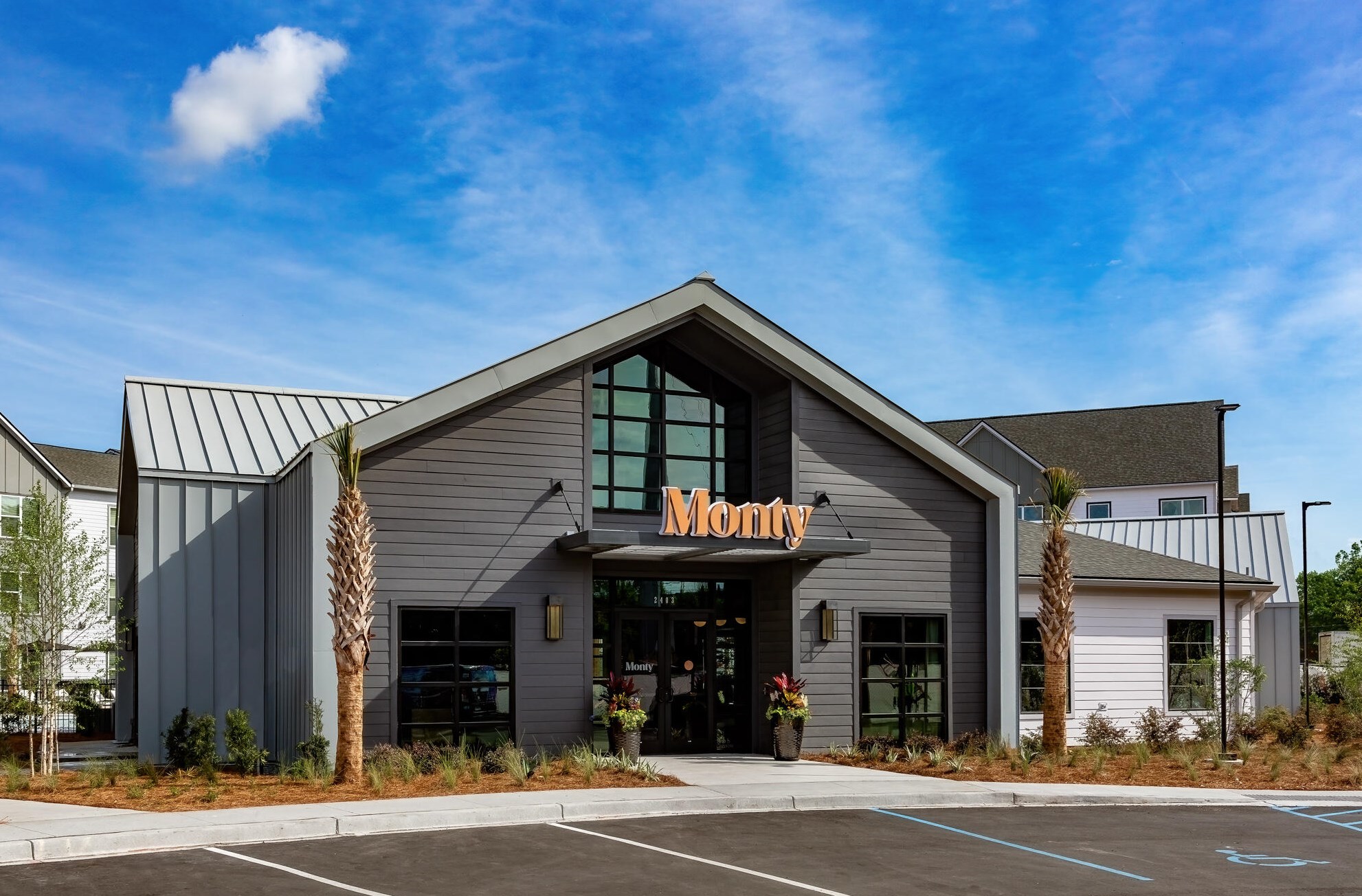 2403 Mall Dr, Charleston SC  29406-6516 exterior