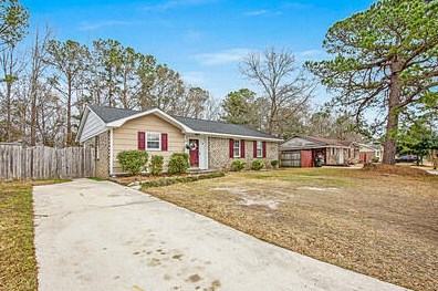 14 Coral Dr, Charleston, SC 29445-4605